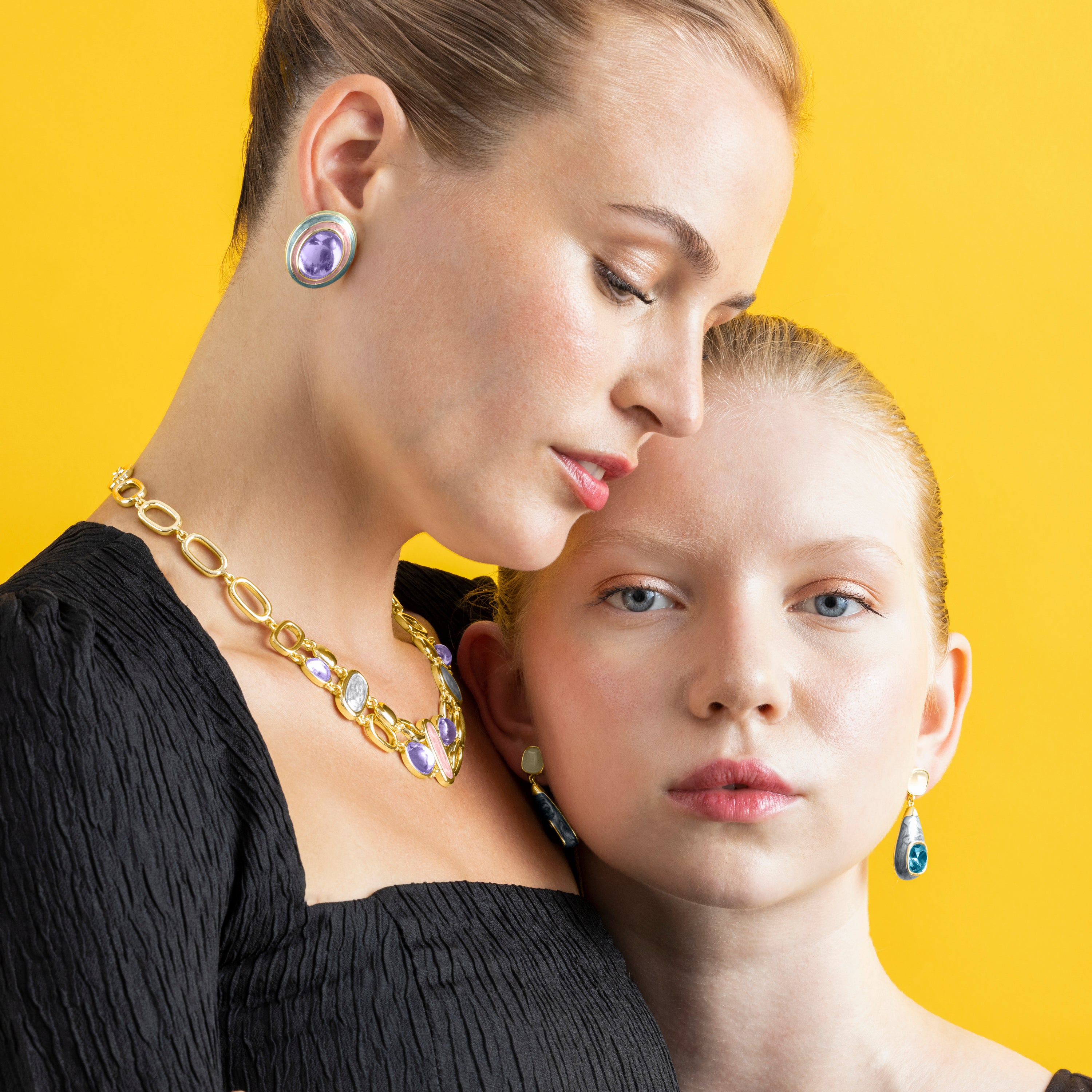 Pendientes con Cristal Morado acabado oro 18k - Nori