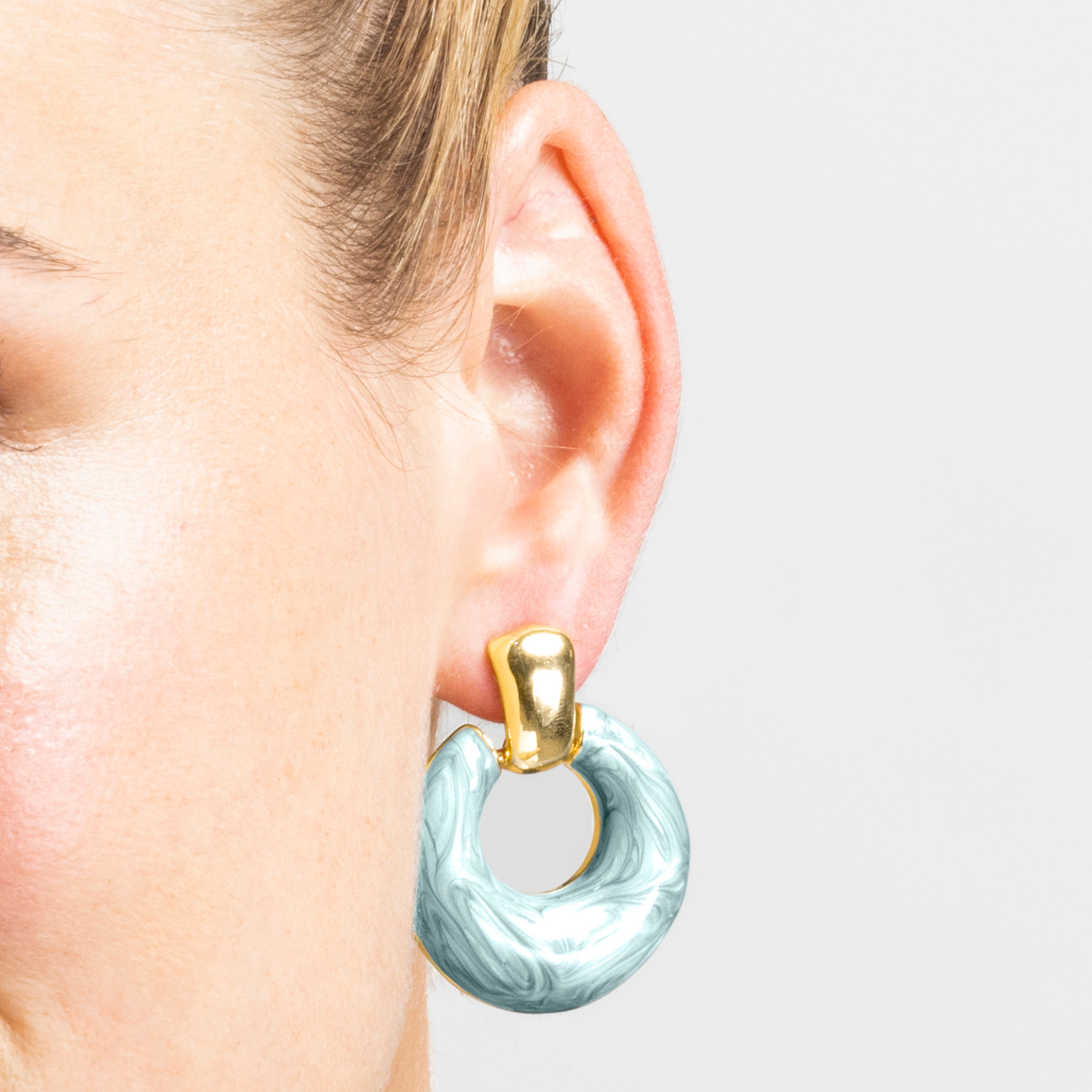 Boucles d'oreilles avec laque bleue finition or 18k - Fores