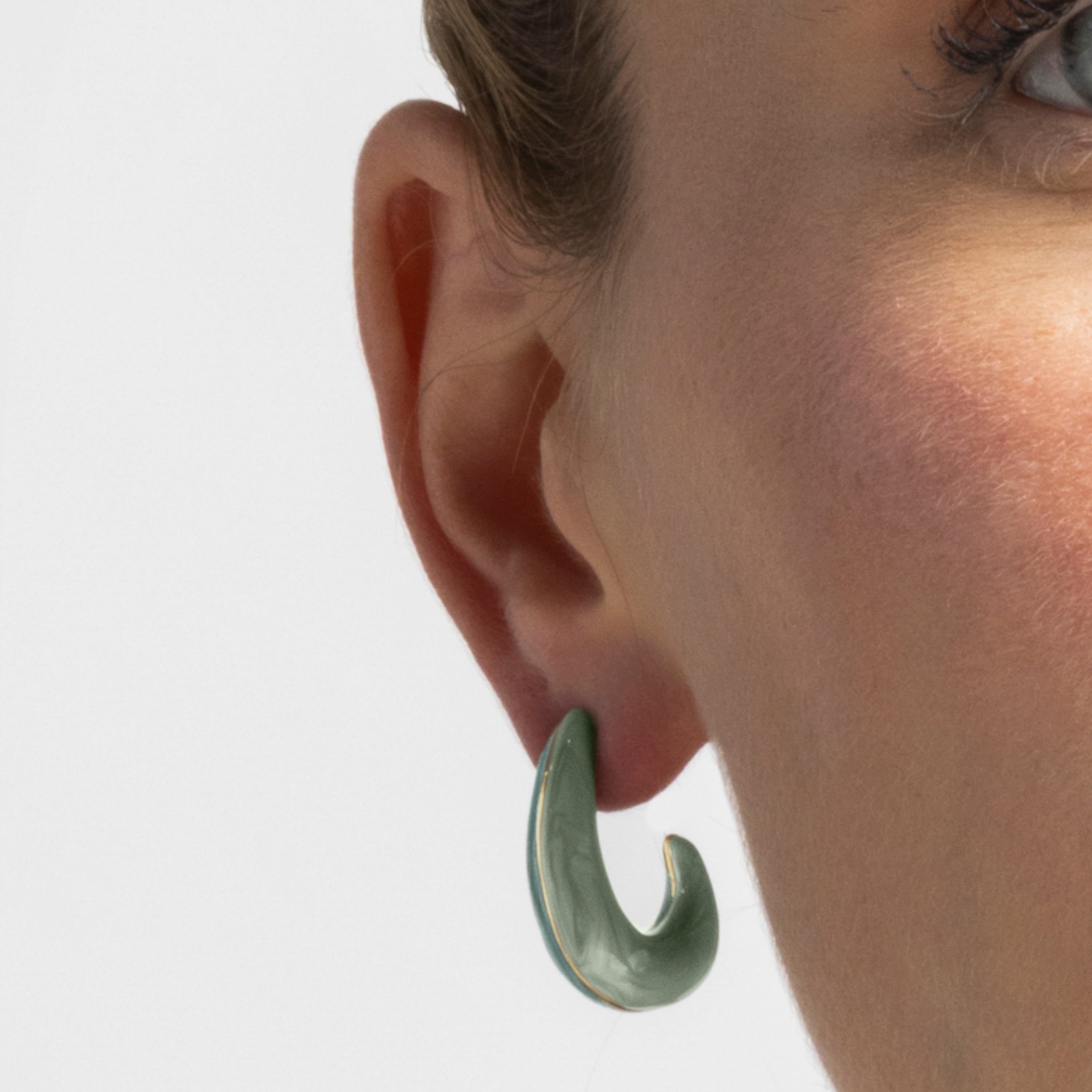 Pendientes con Lacado Azul acabado oro 18k - Kahme
