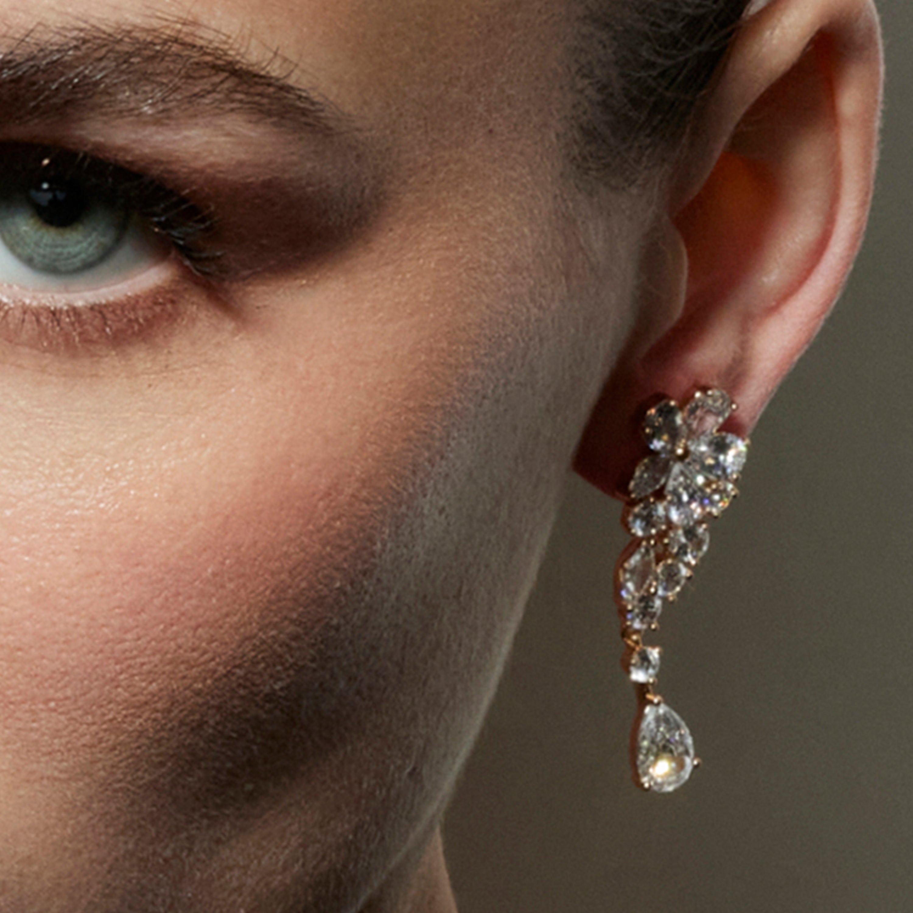 Earrings with brilliant zirconia in 18k gold finish - Snesy