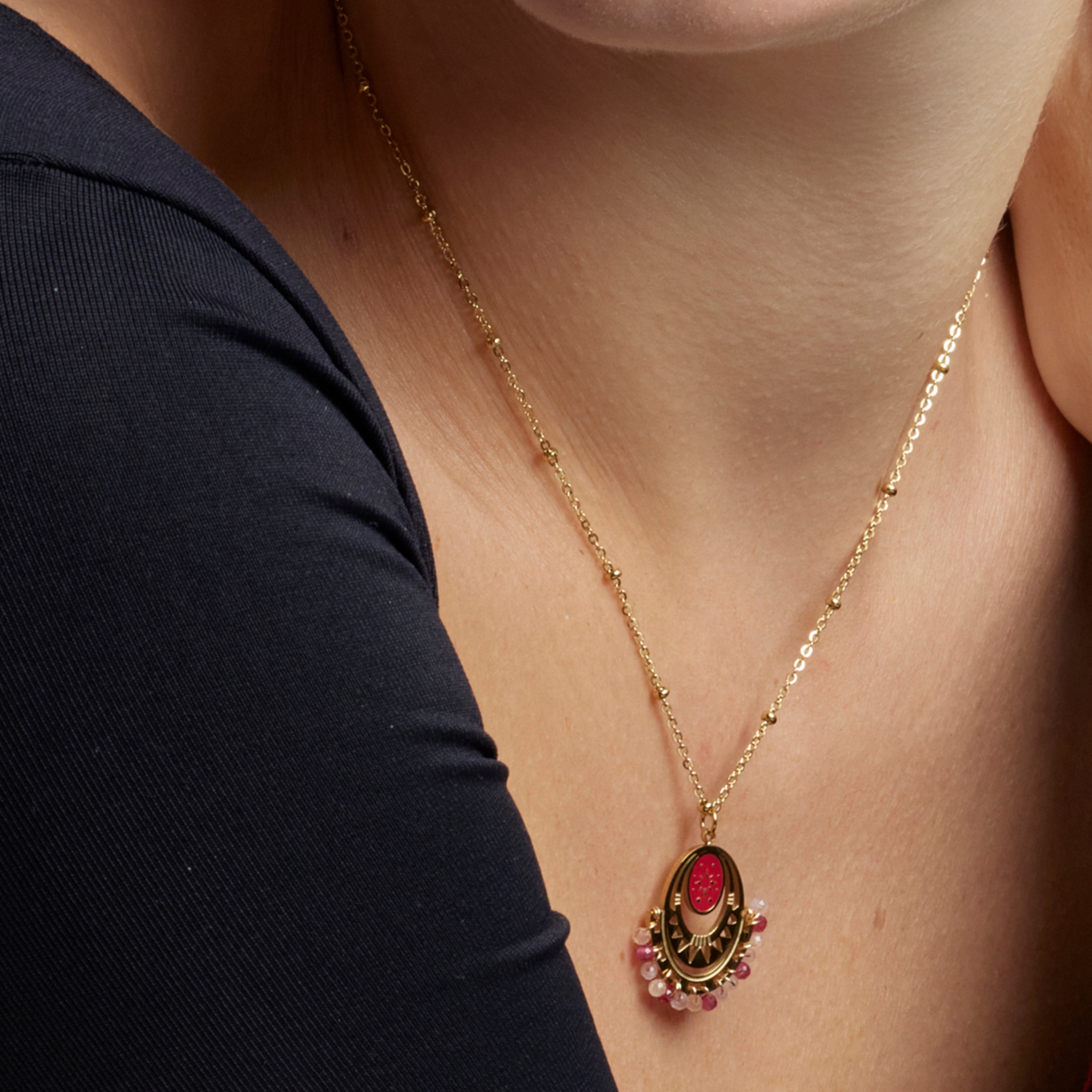 Collier avec Cristal Rouge finition or 18k - Moku