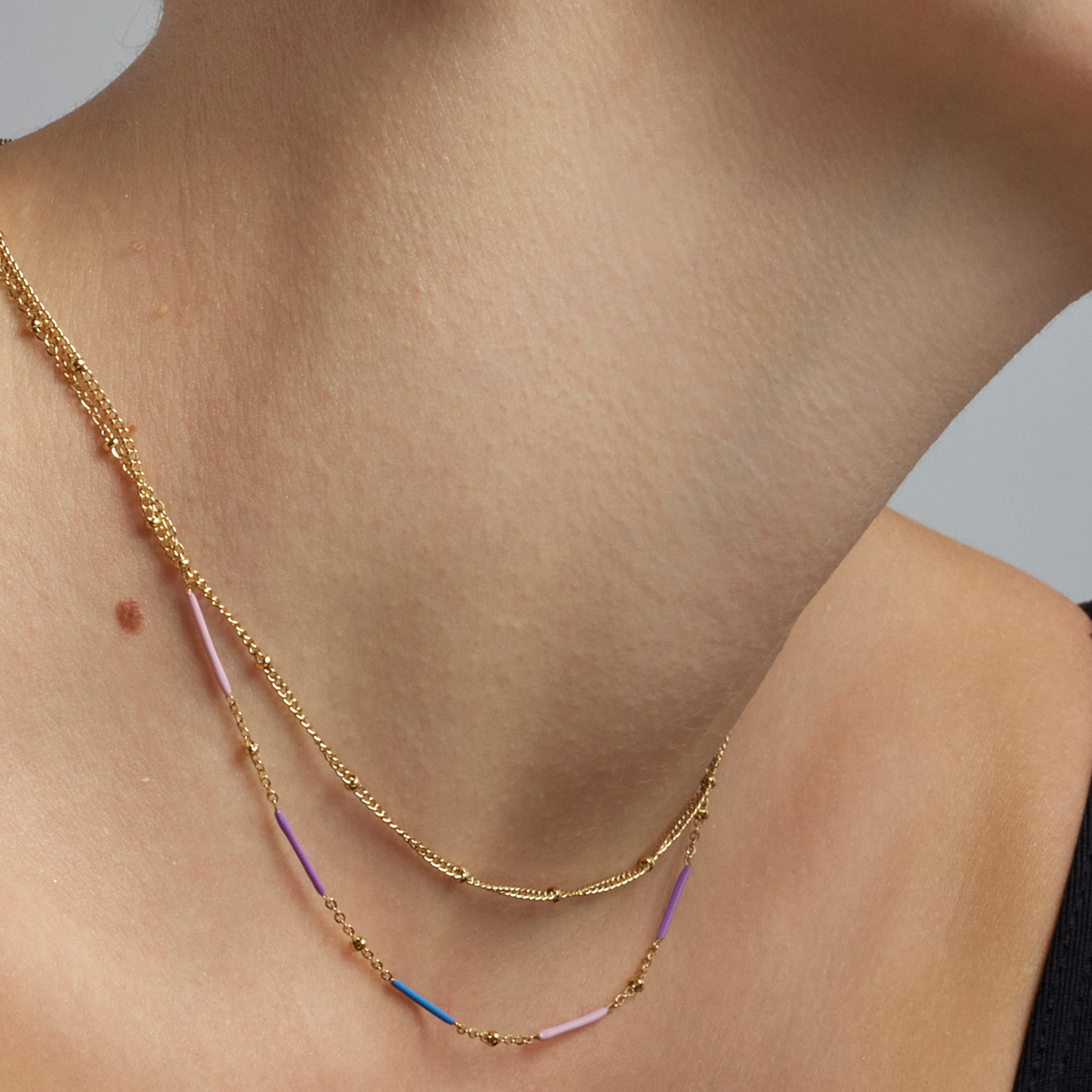 Halskette mit mehrfarbigem Lack und 18k Goldfinish - Lueo