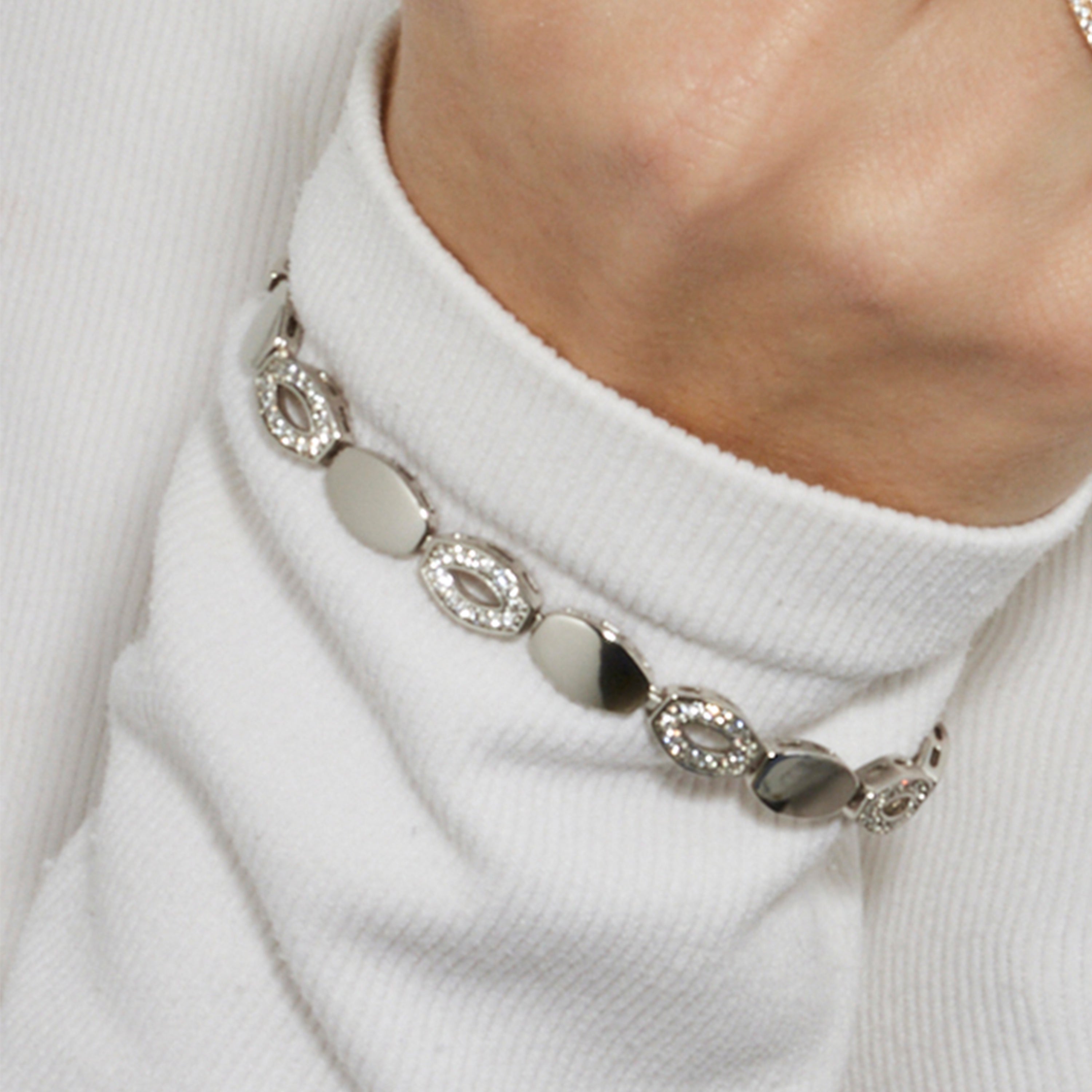 Bracelet with shiny zirconia, silver finish - Livas