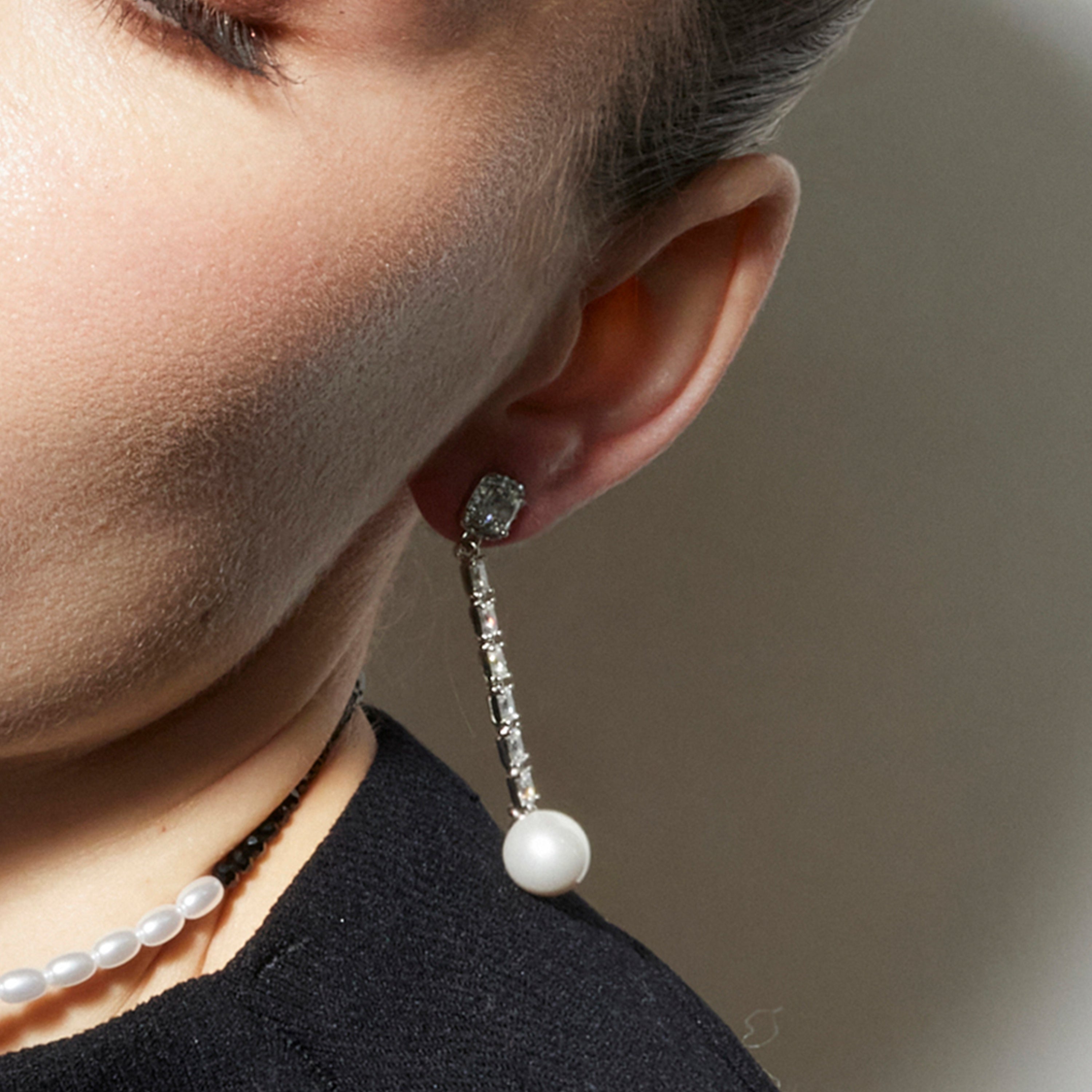 Boucles d'oreilles avec perle blanche finition argent - Otha