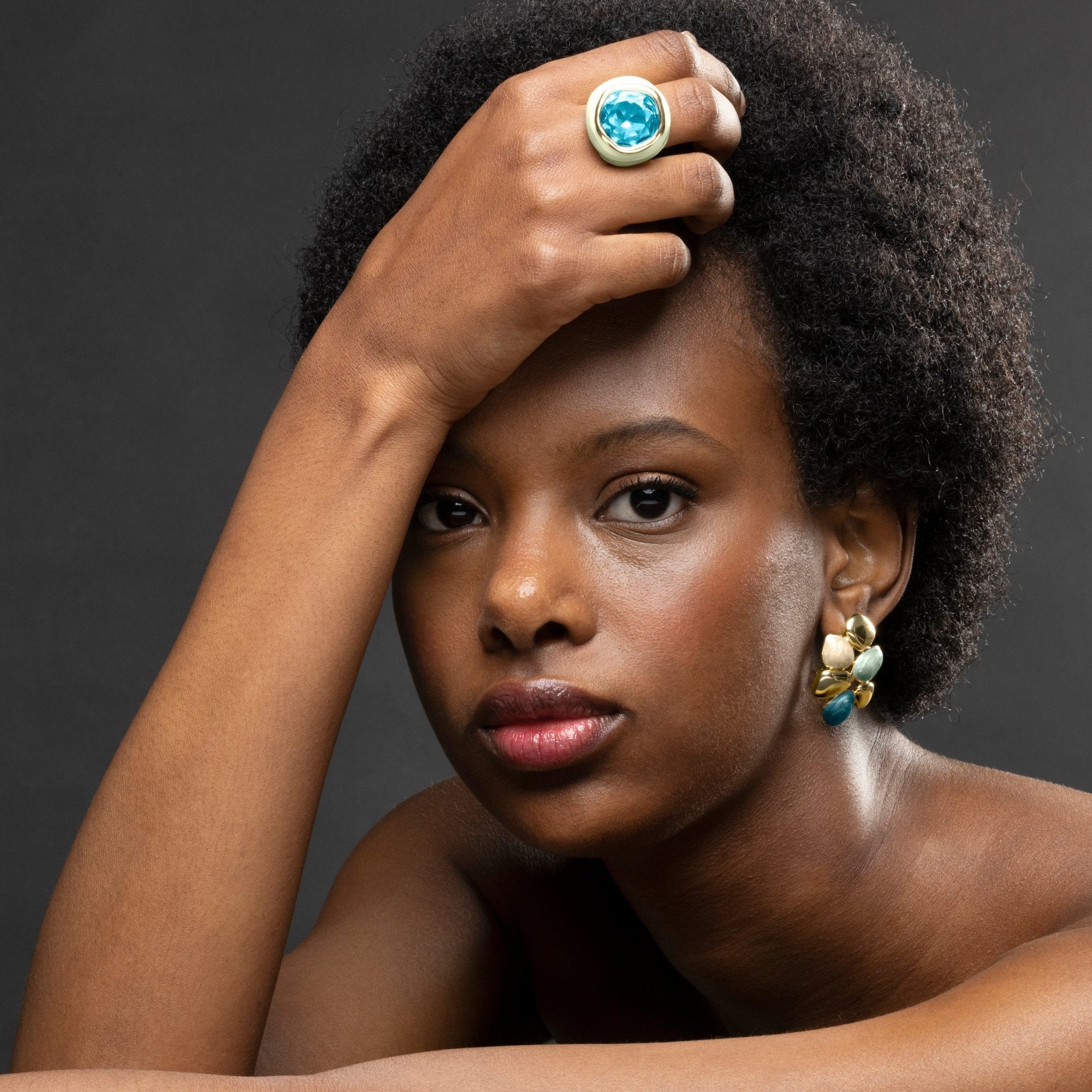 Anillo acabado en oro amarillo 18k - LUX BY LUX