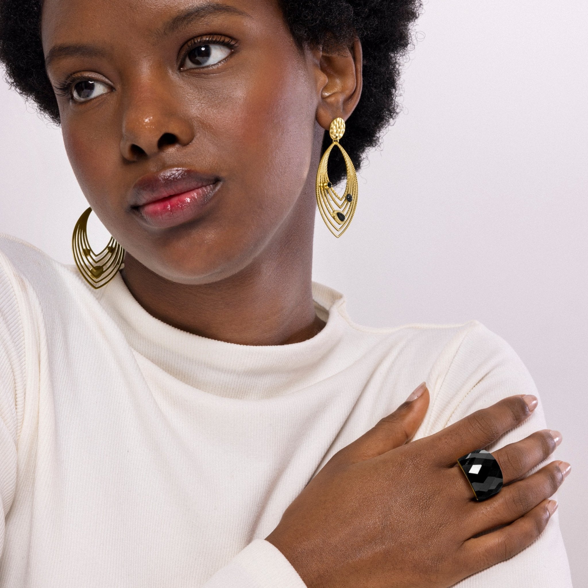 Anillo acabado en oro amarillo 18k - LUX BY LUX