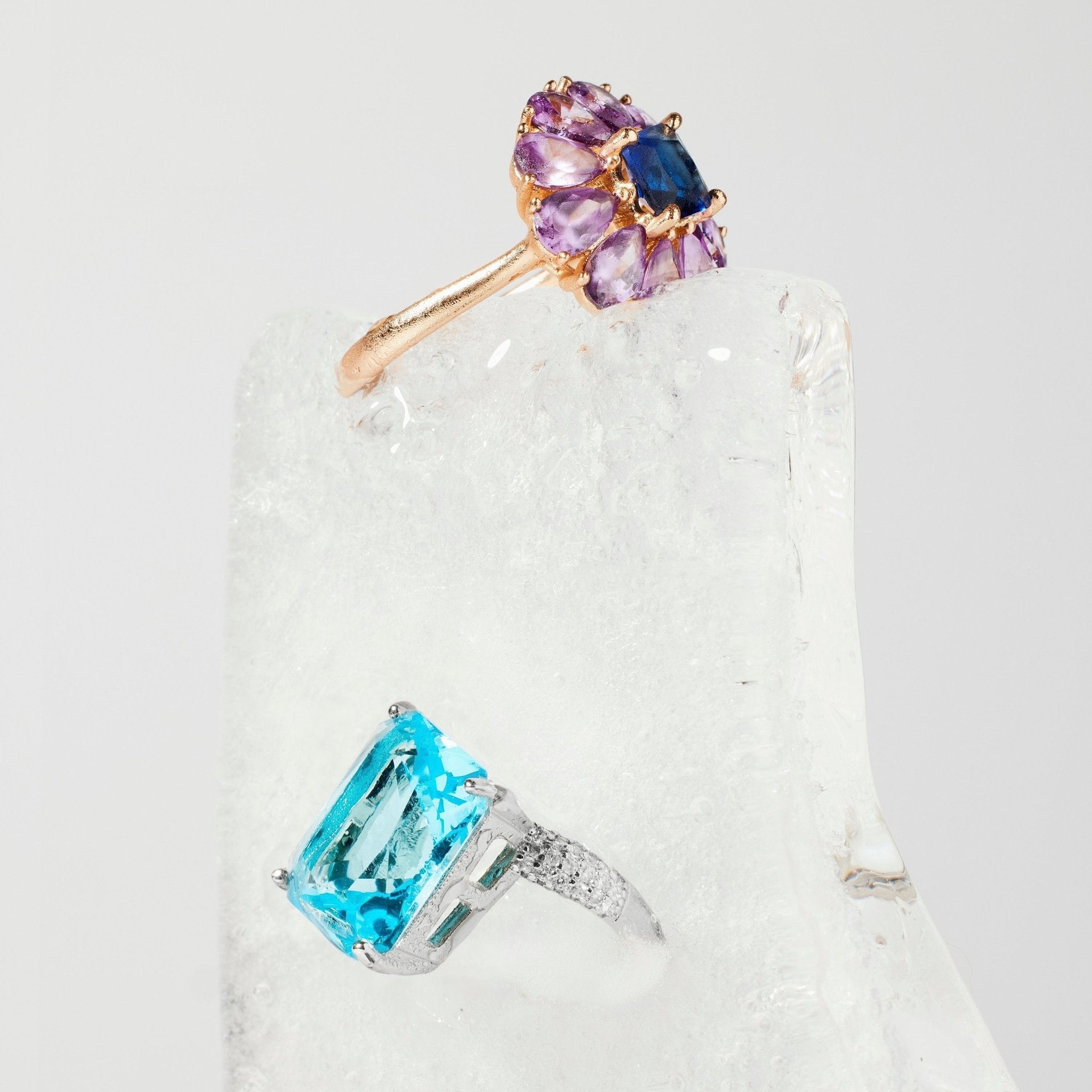 Bague finition en or jaune 18k