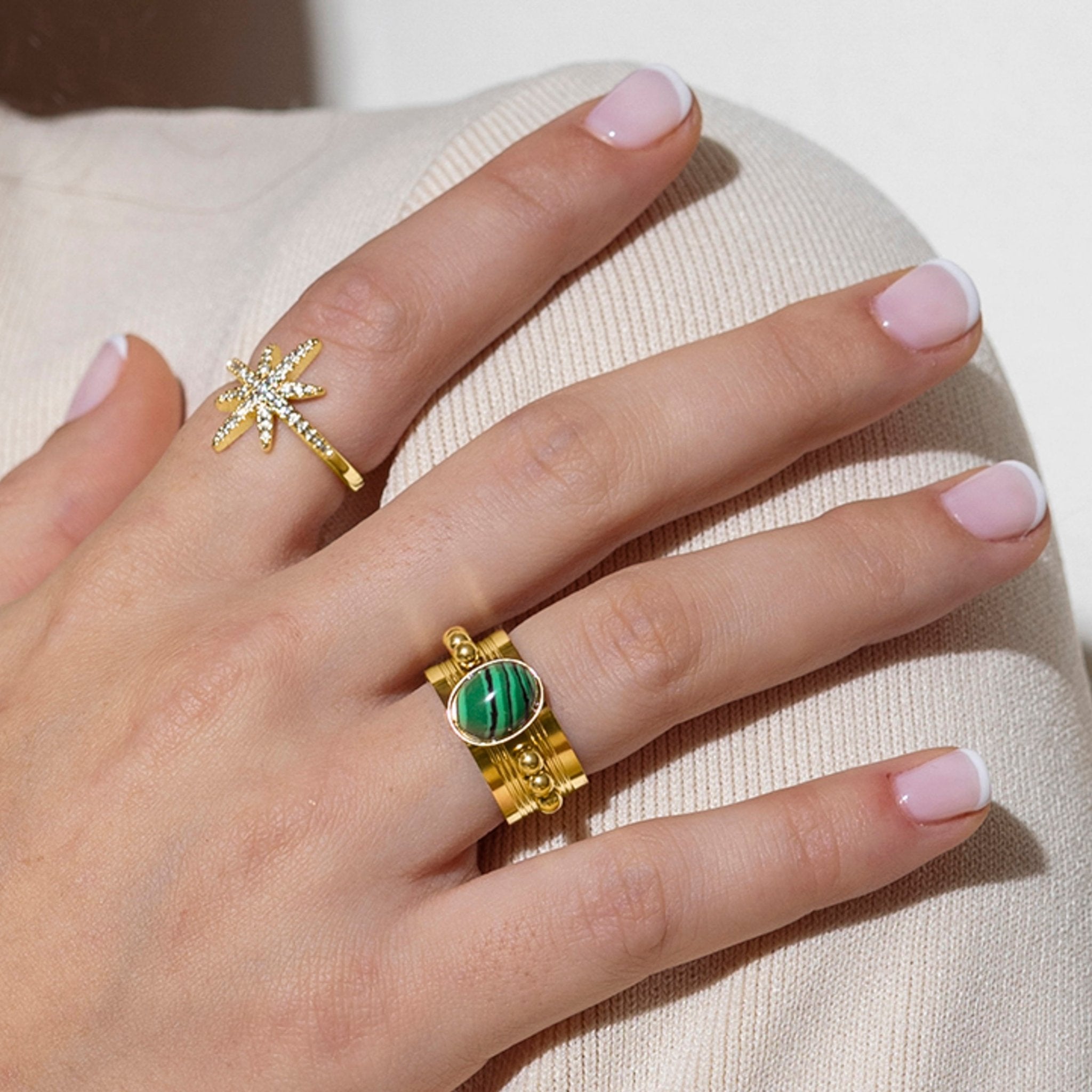 Anillo acabado en oro amarillo 18k - LUX BY LUX