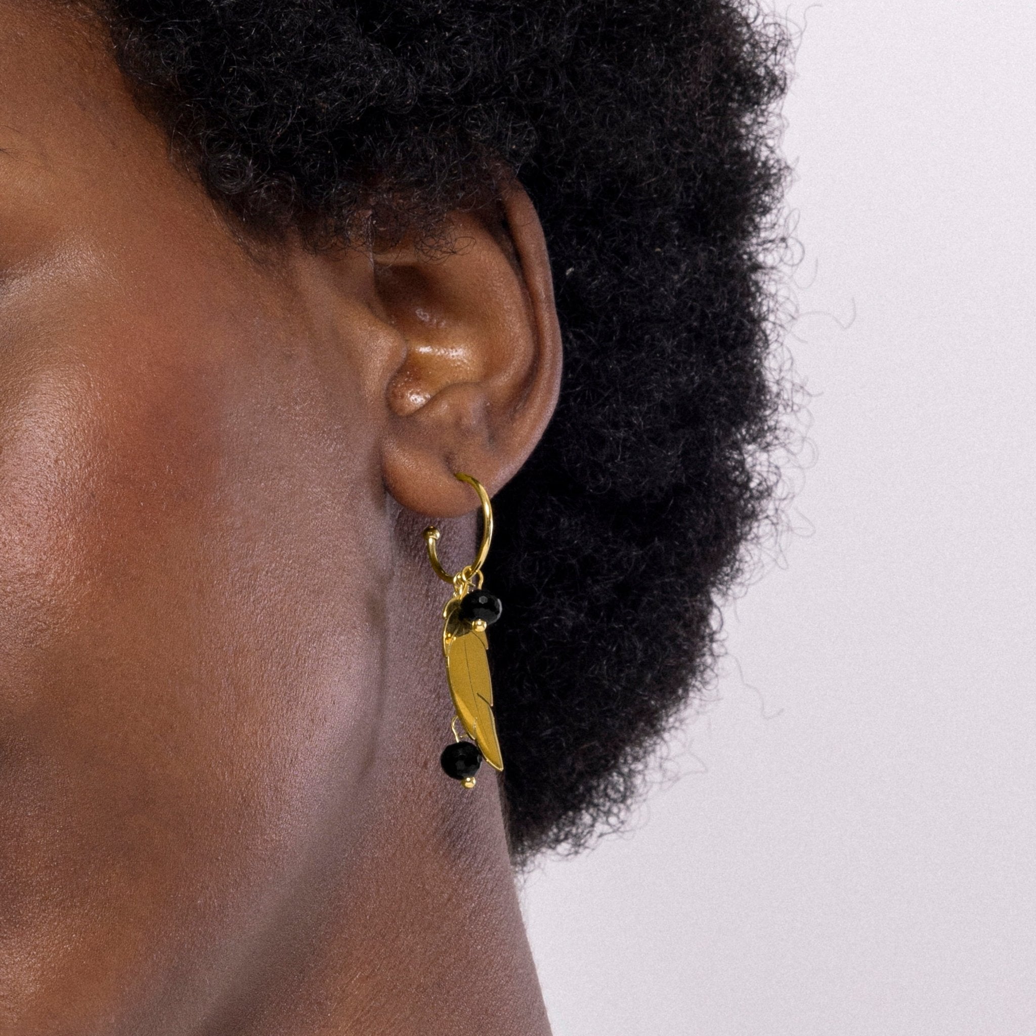 Pendientes acabados en oro amarillo 18k - LUX BY LUX