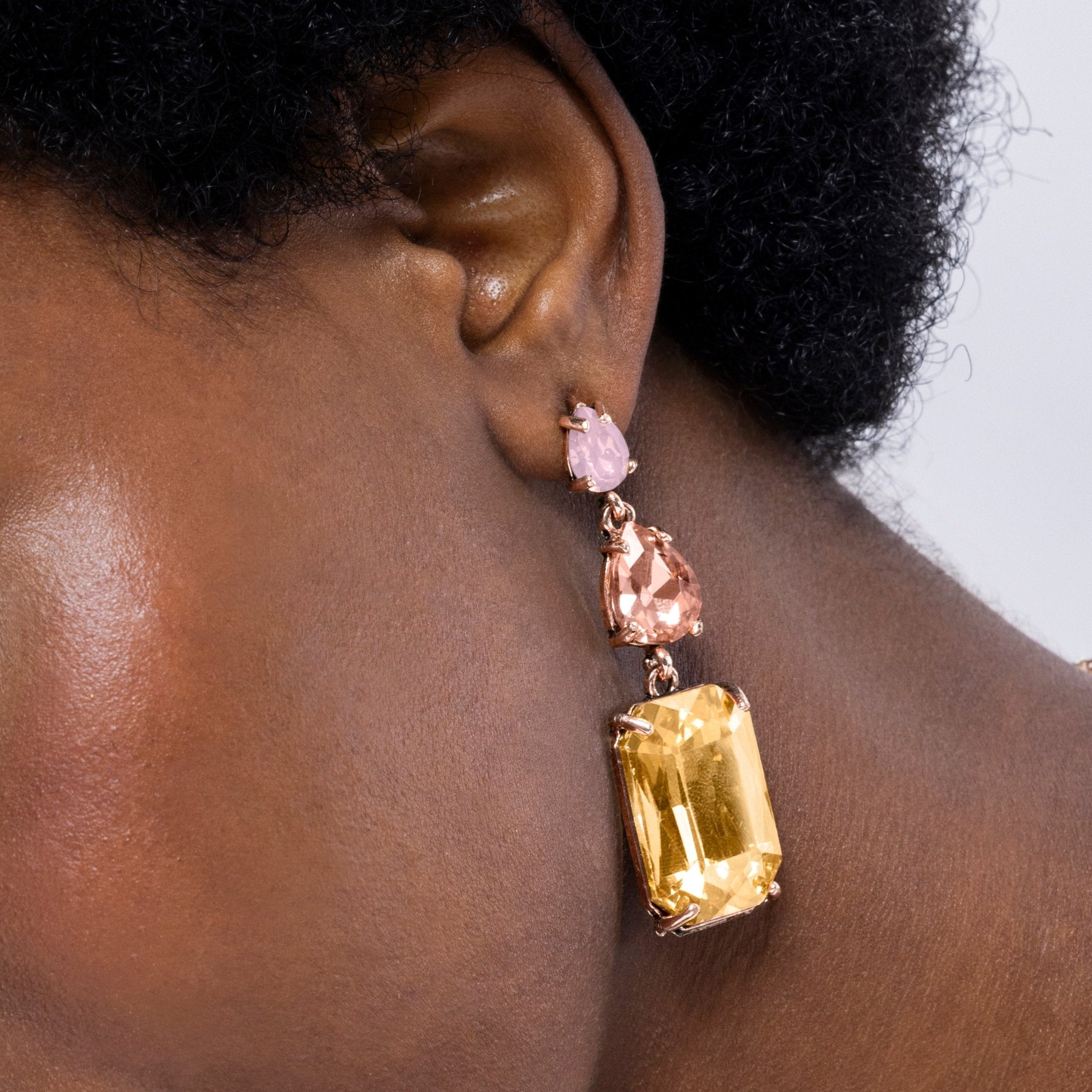 Pendientes acabados en oro amarillo 18k - LUX BY LUX