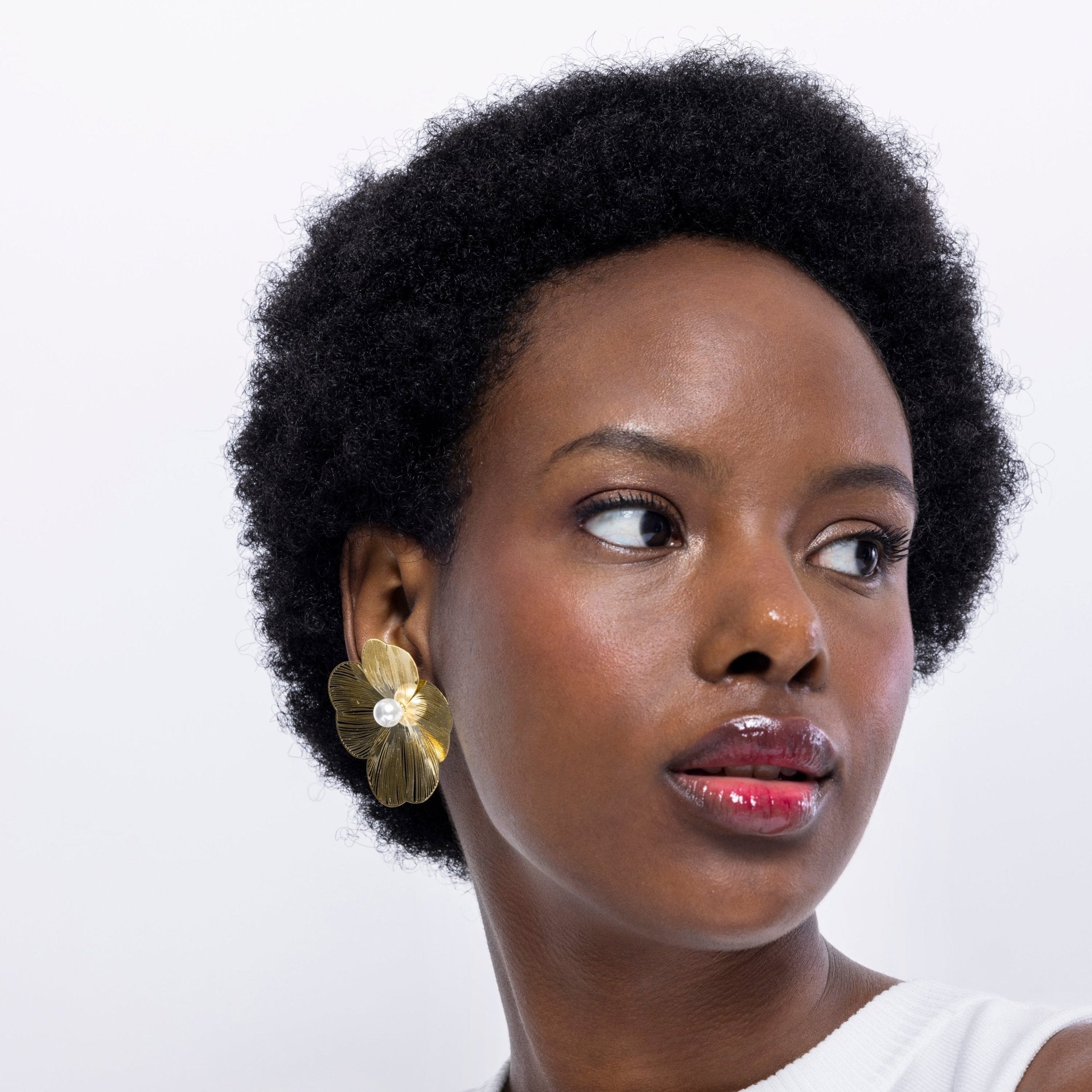 Pendientes acabados en oro amarillo 18k - LUX BY LUX