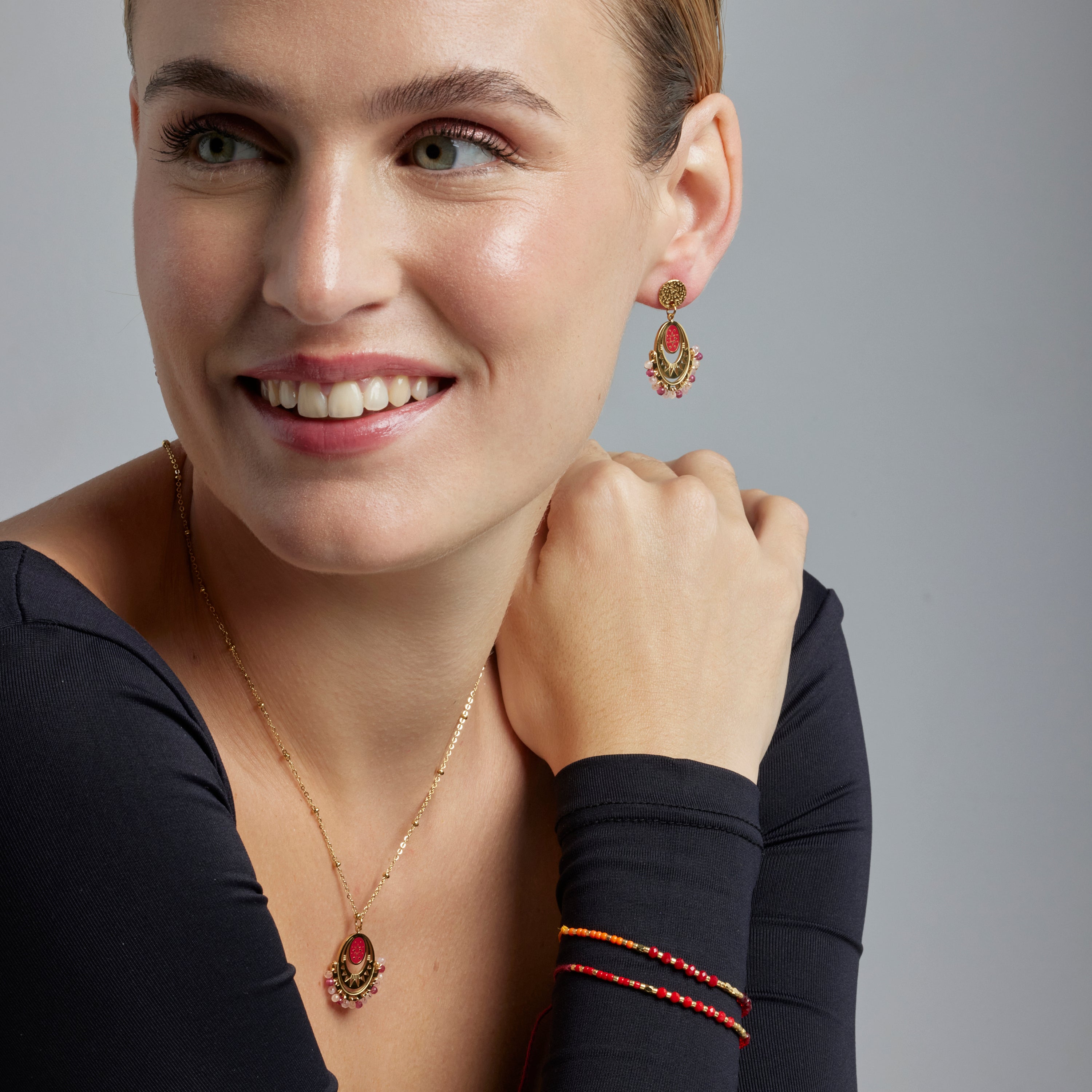 Pulsera con Cristal Rojo acabado oro 18k - Anlako