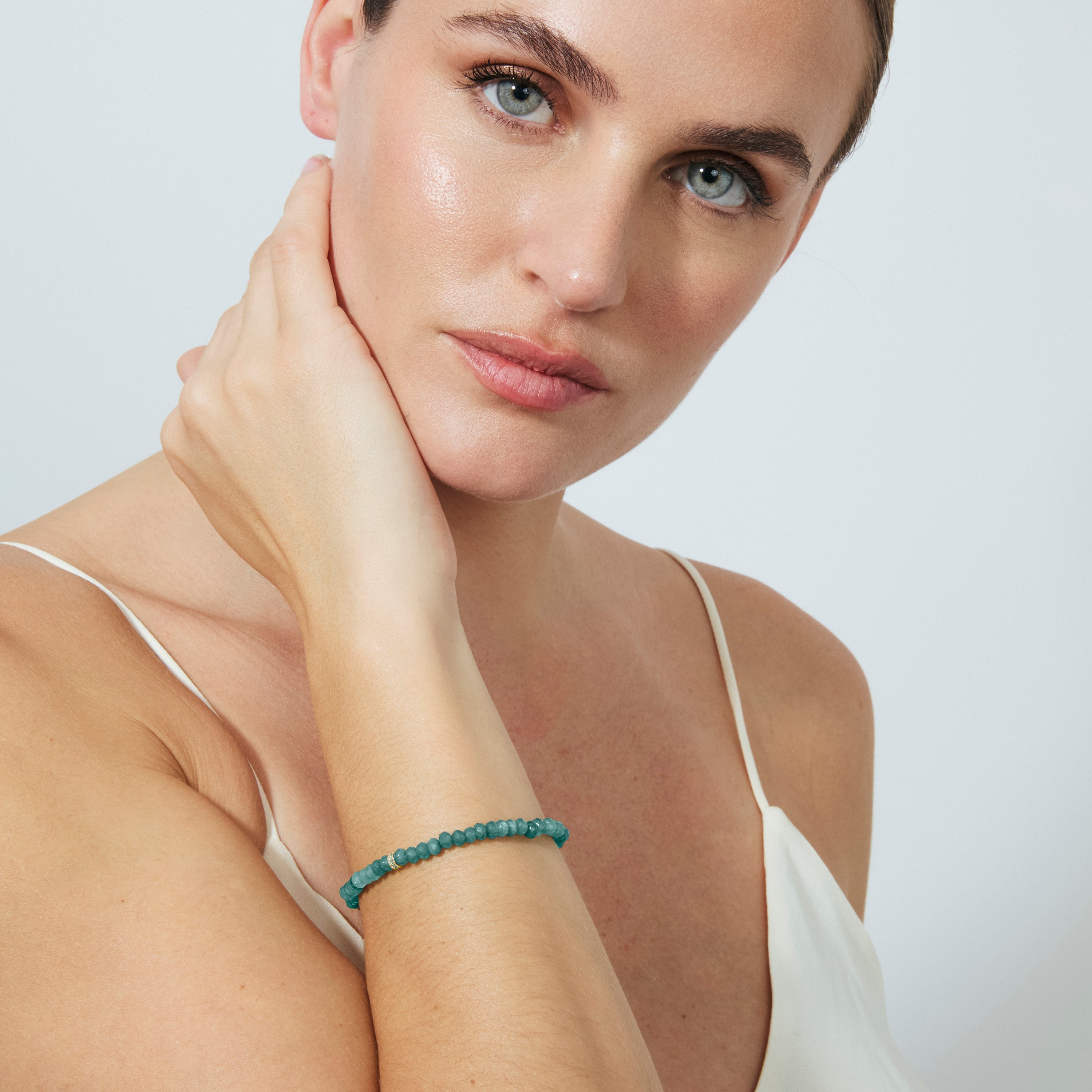 Pulsera de Cristal Verde Turquesa acabado en oro amarillo de 18k - Aming