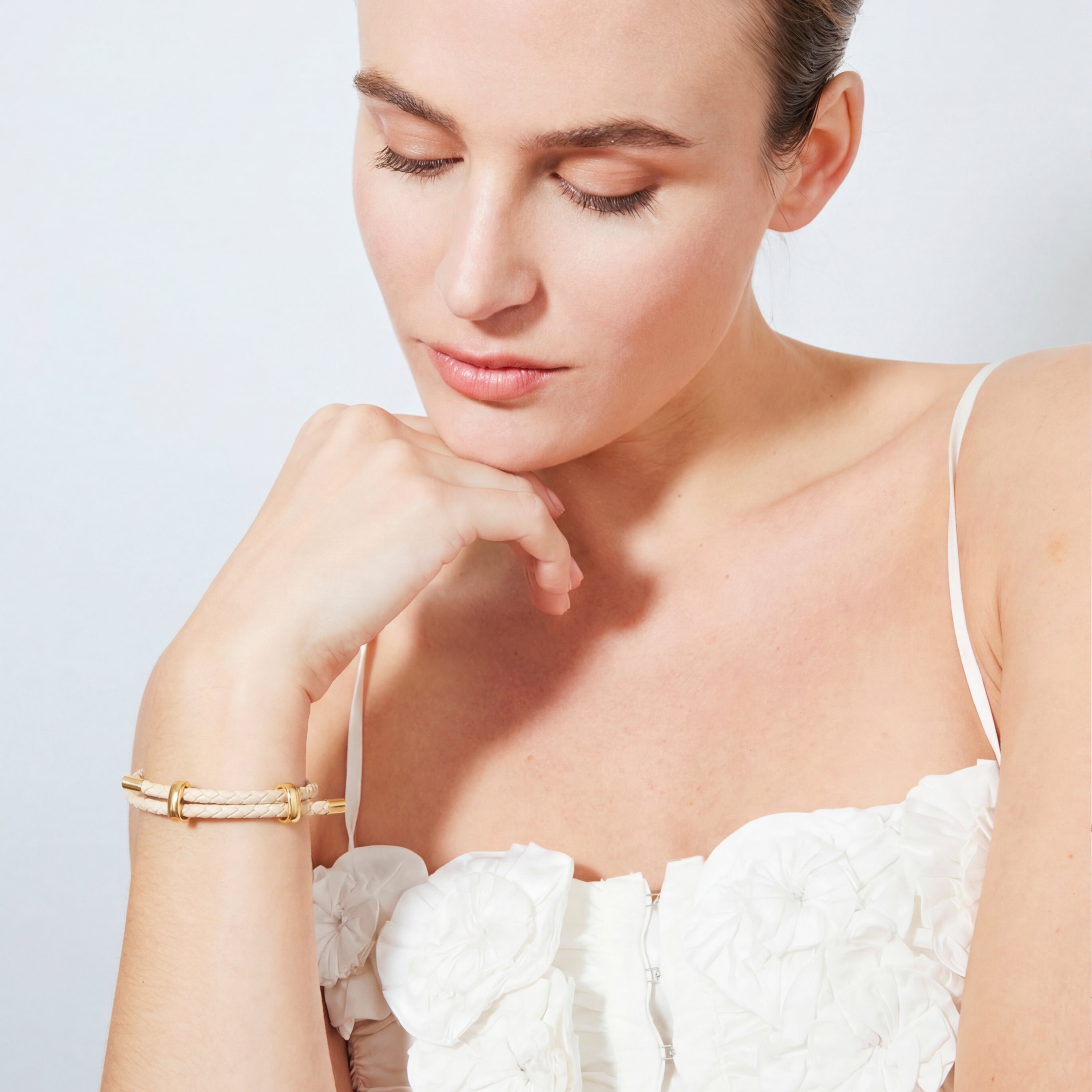 Pulsera de Aleación de Metal y Cuero Beige acabado en oro amarillo de 18k - Fenxio