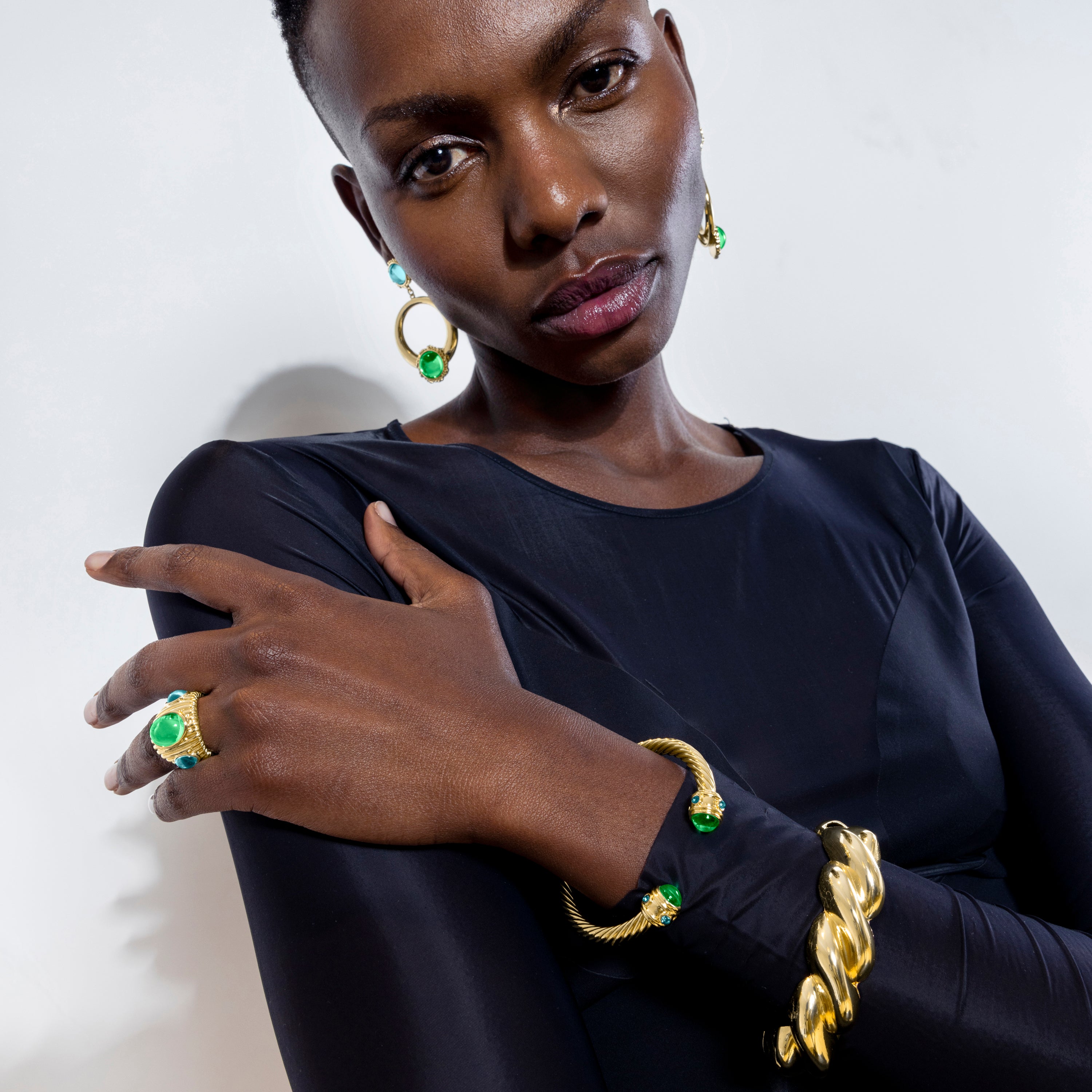 Brazalete de Cristal Verde acabado en oro amarillo de 18k - Sirose