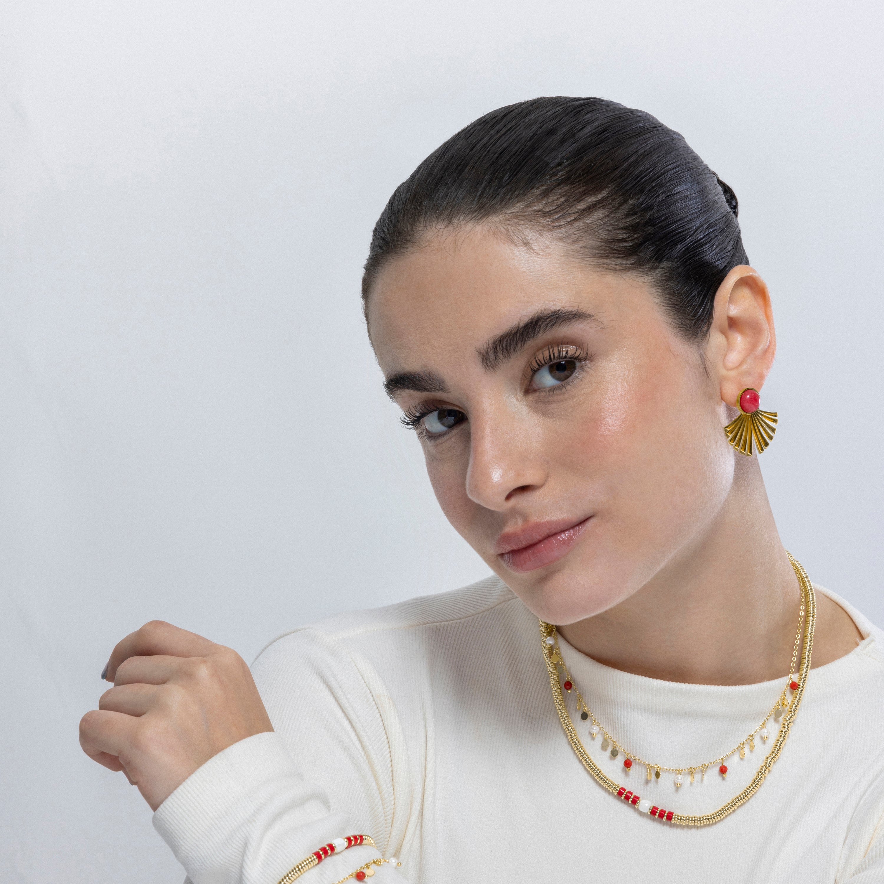 Pendientes de Coral acabados en oro amarillo de 18K- Almia
