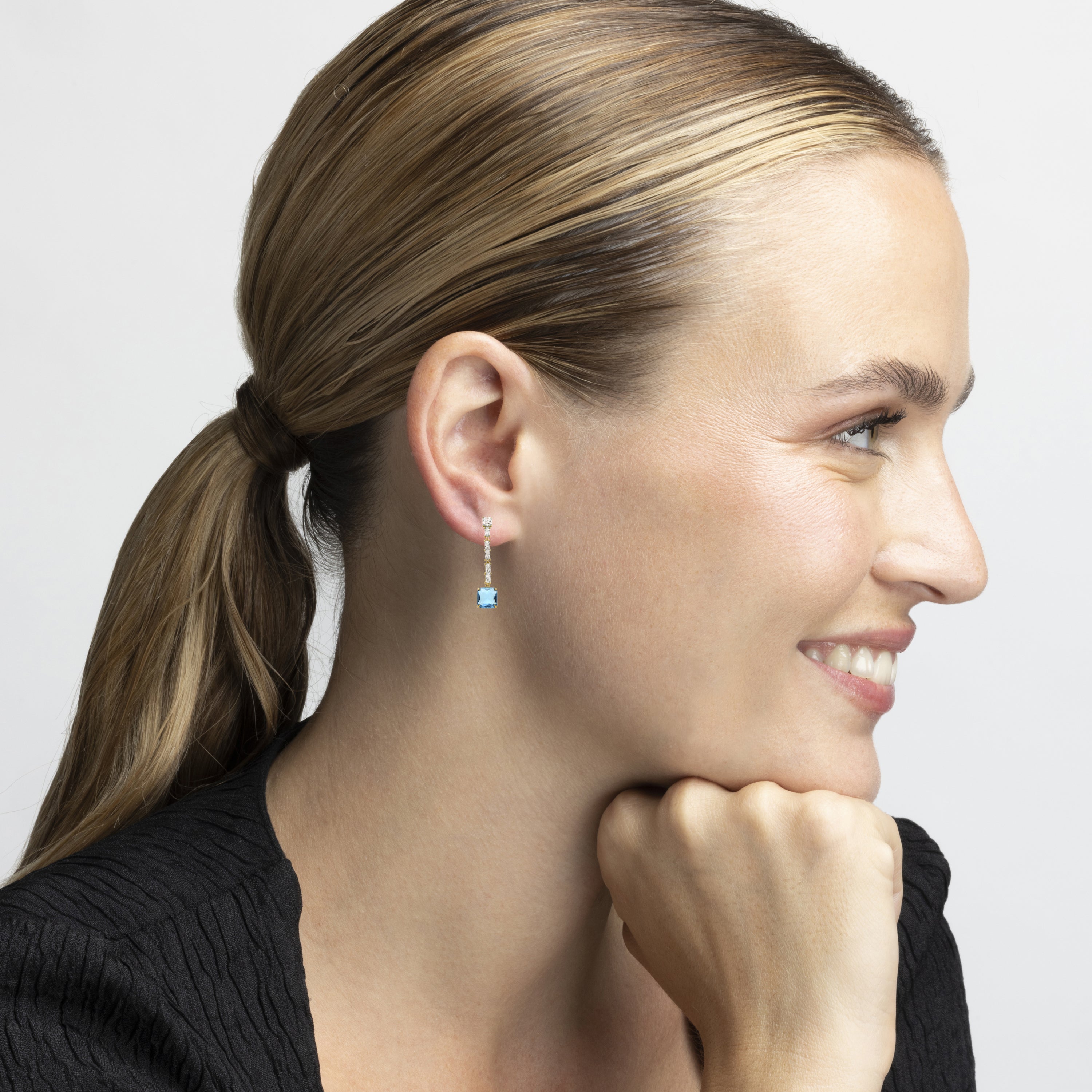 Pendientes con Circonita Aguamarina acabado oro 18k - Waraim
