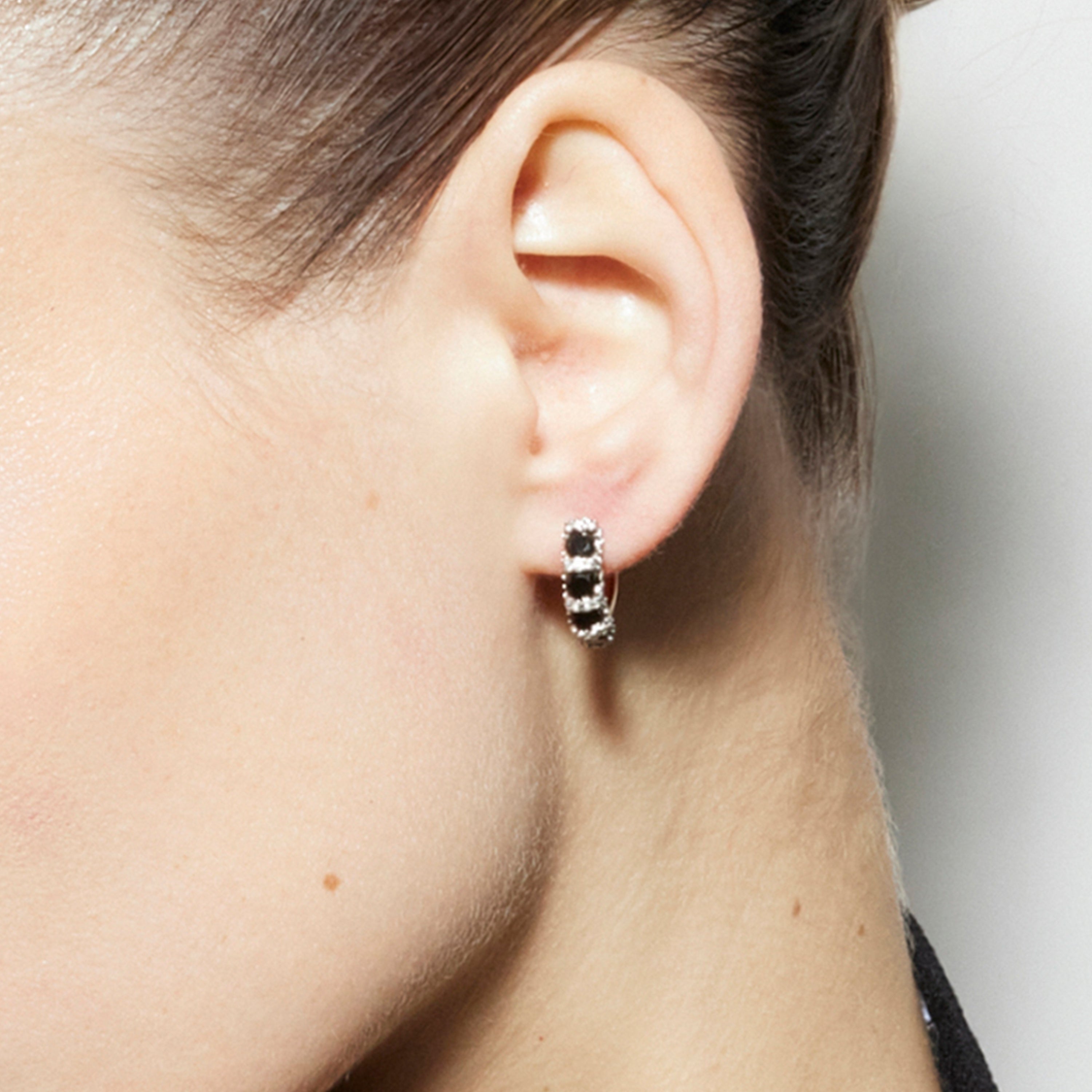 Pendientes con Circonita Onix acabado oro 18k - Braso