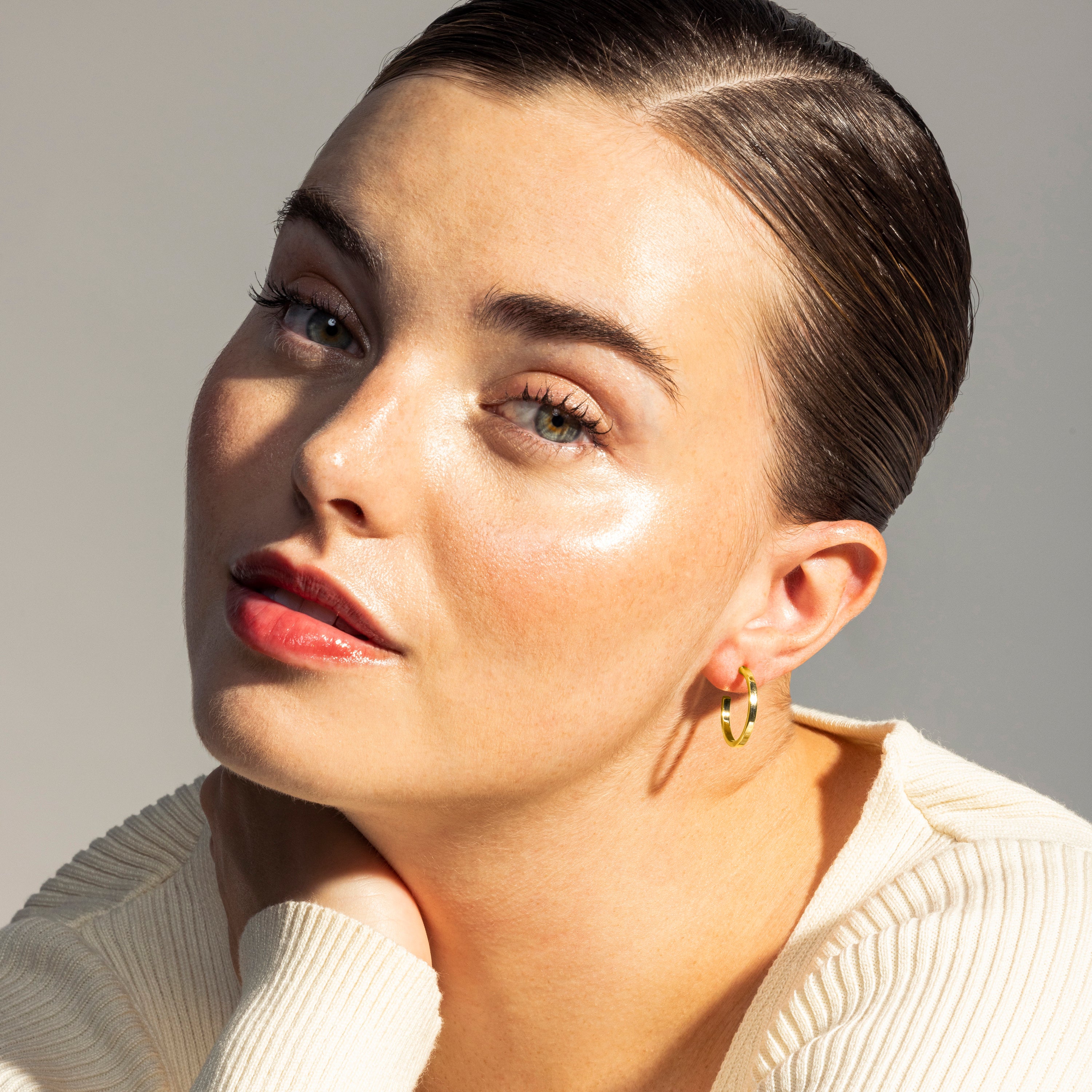Pendientes de 20mm de diámetro acabado oro amarillo de 18K - Tellahe