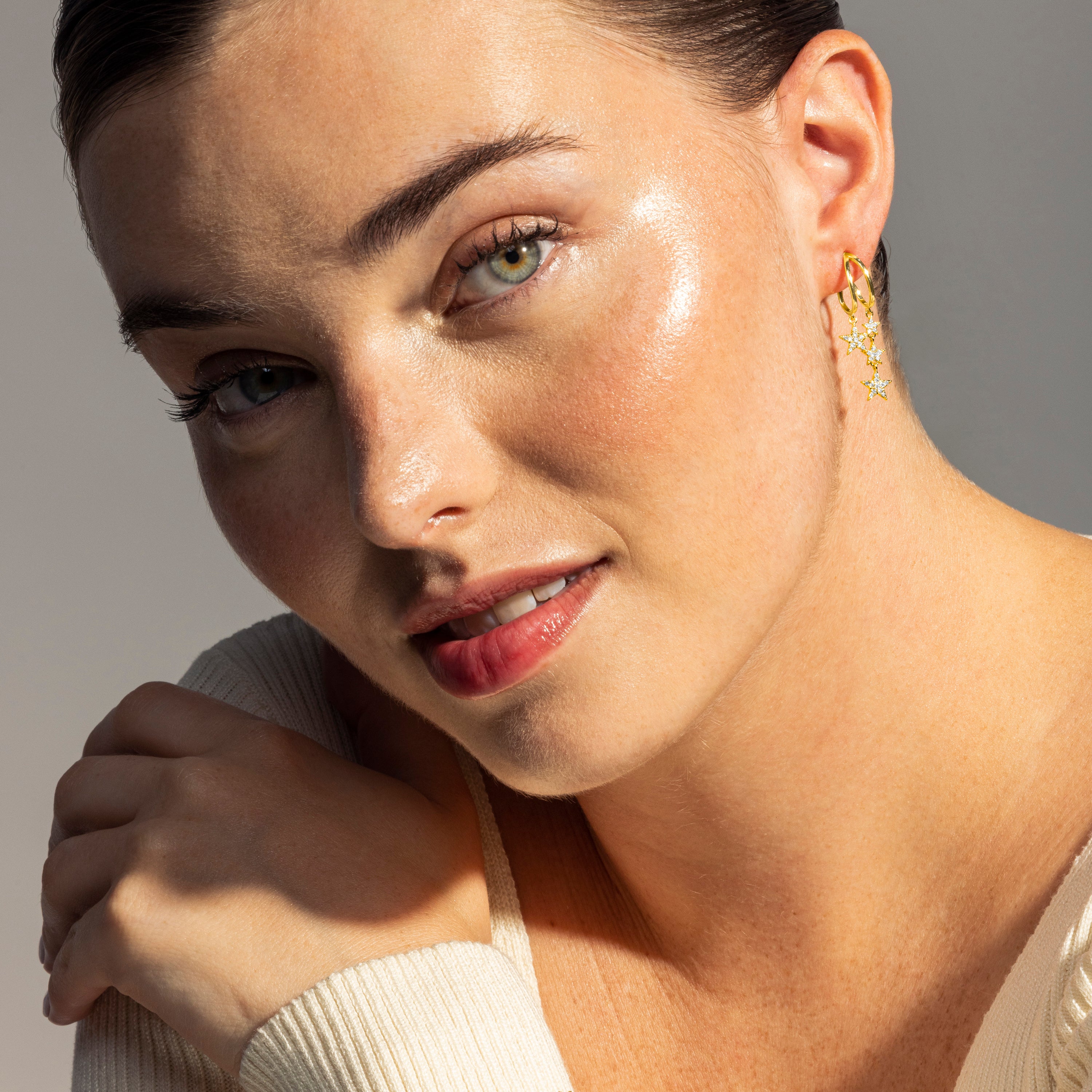 Pendientes acabados en oro amarillo de 18K - Herea