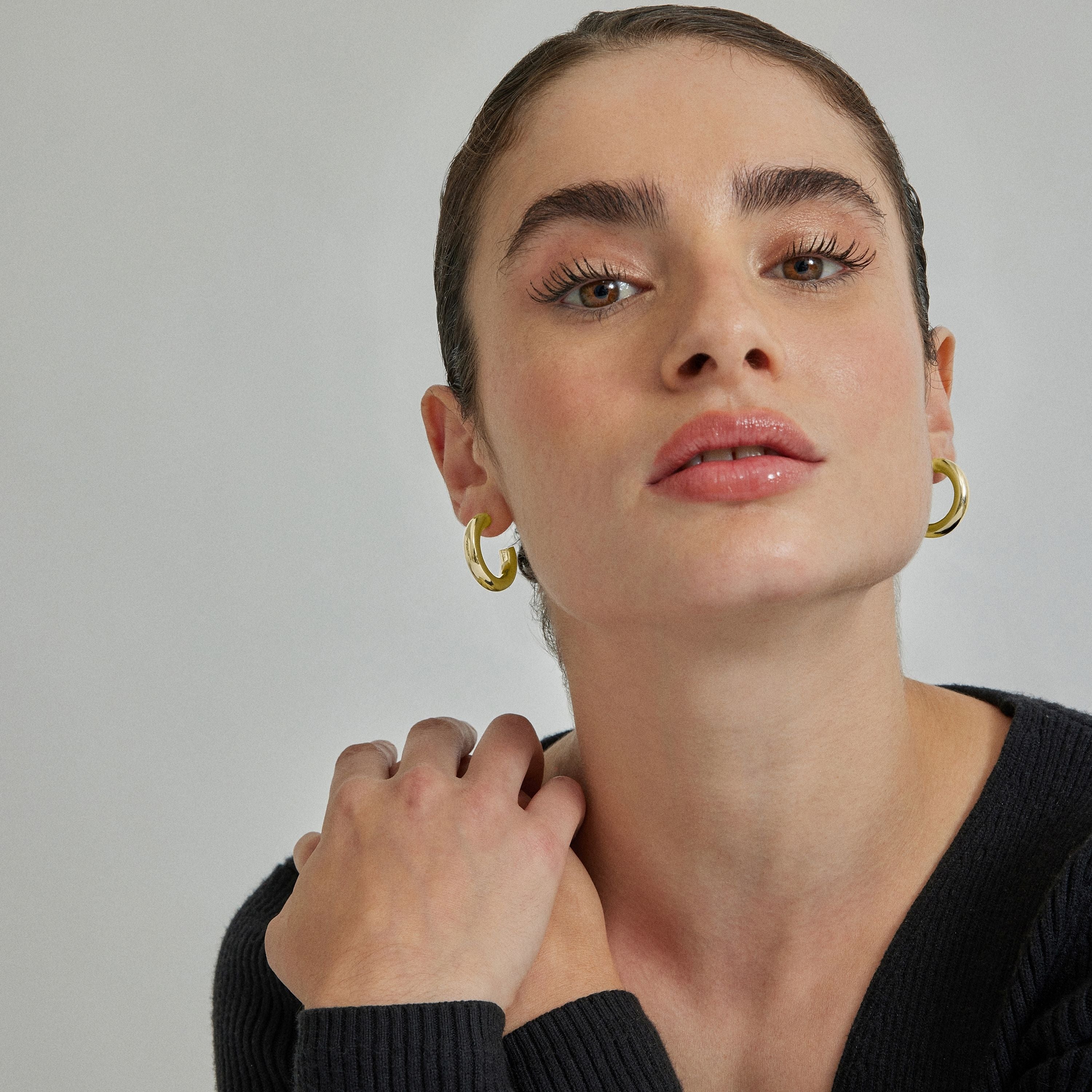 Pendientes de 13mm de diámetro acabado oro amarillo de 18K - Shiwa