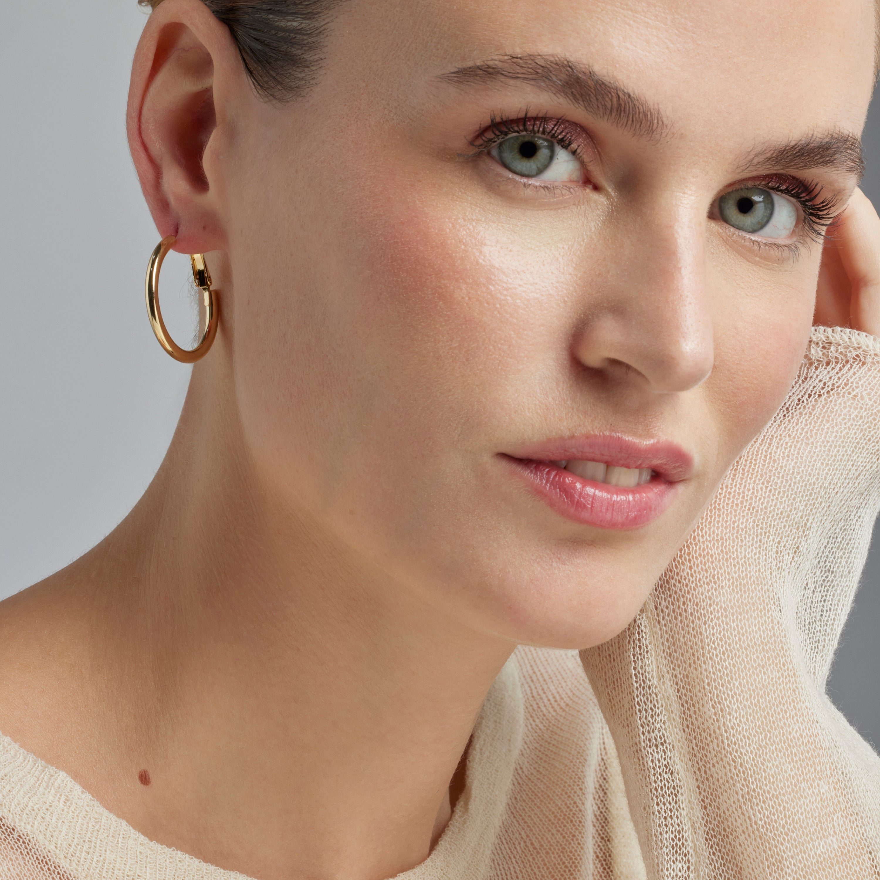 Pendientes de 30mm de diámetro acabado oro amarillo de 18k - Sadro