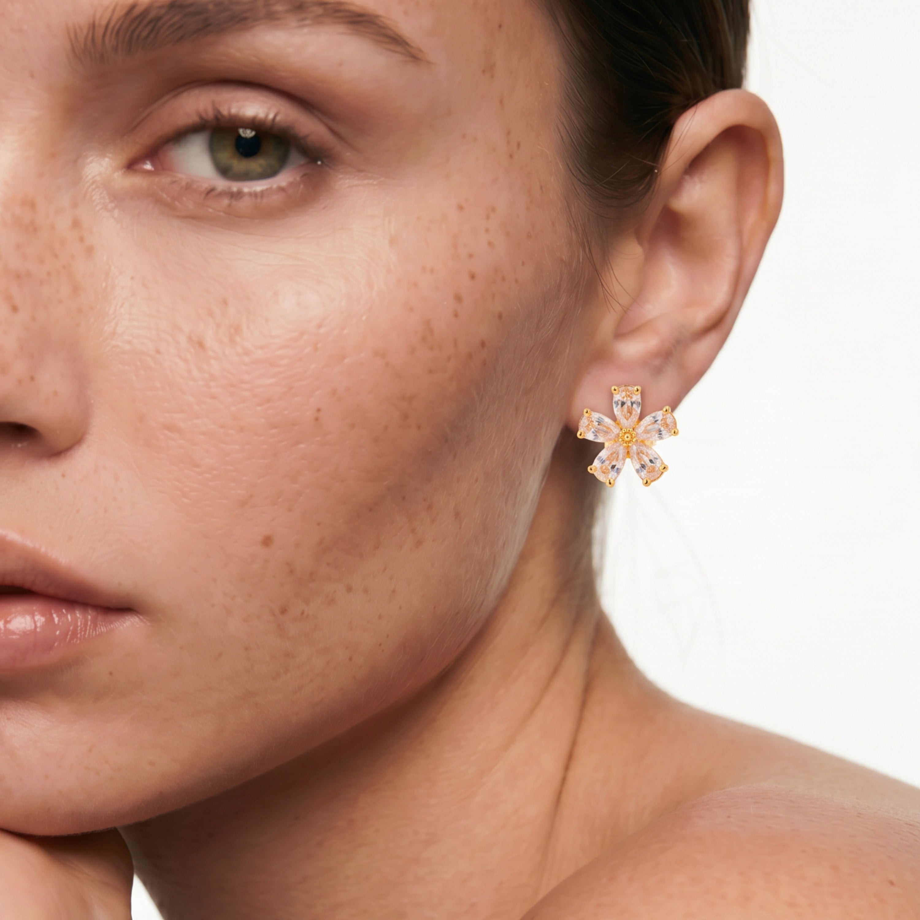 Pendientes de Circonita Brillante acabado en oro amarillo de 18k - Shayus
