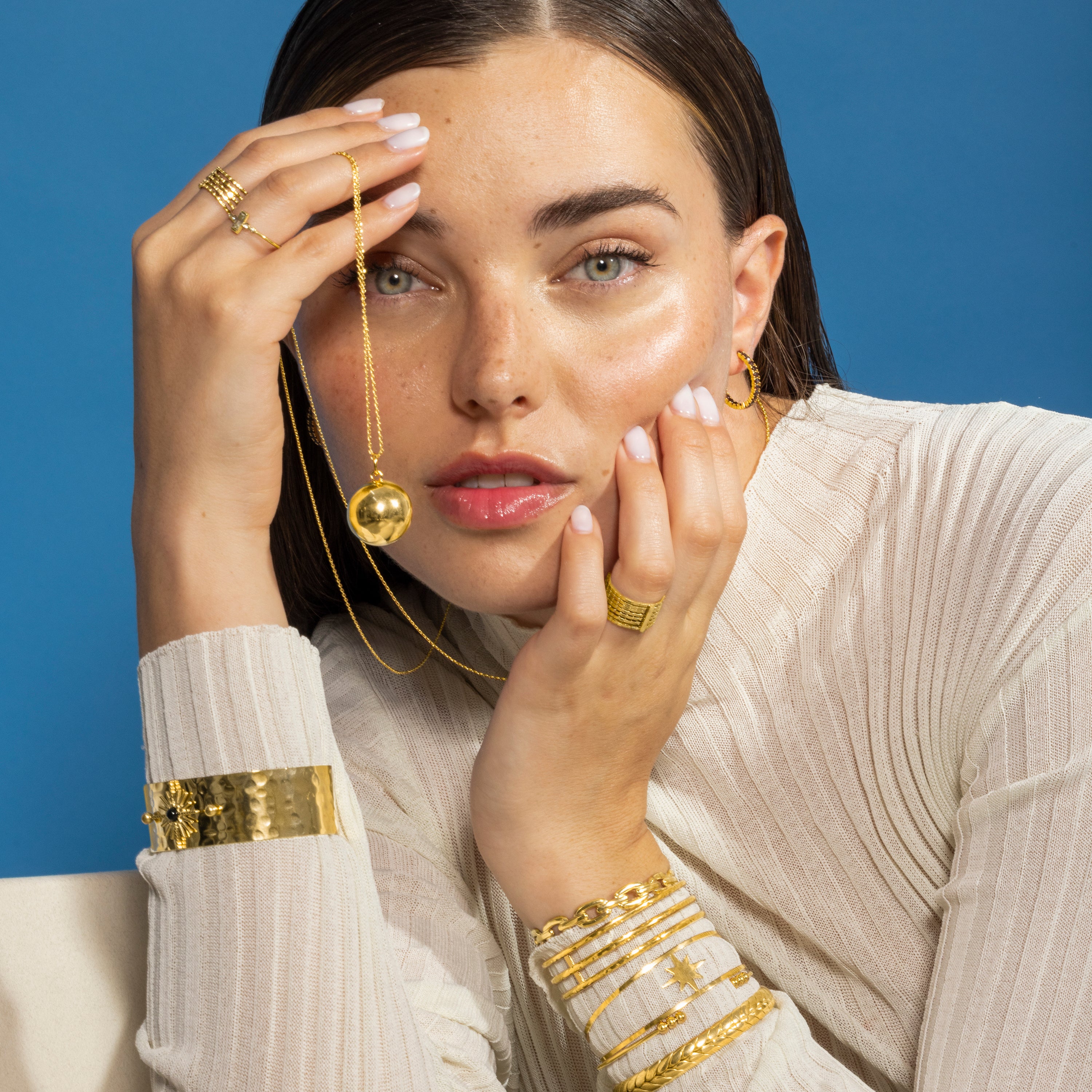 Anillo de Circonita Brillante acabado en oro amarillo de 18K- Lyt