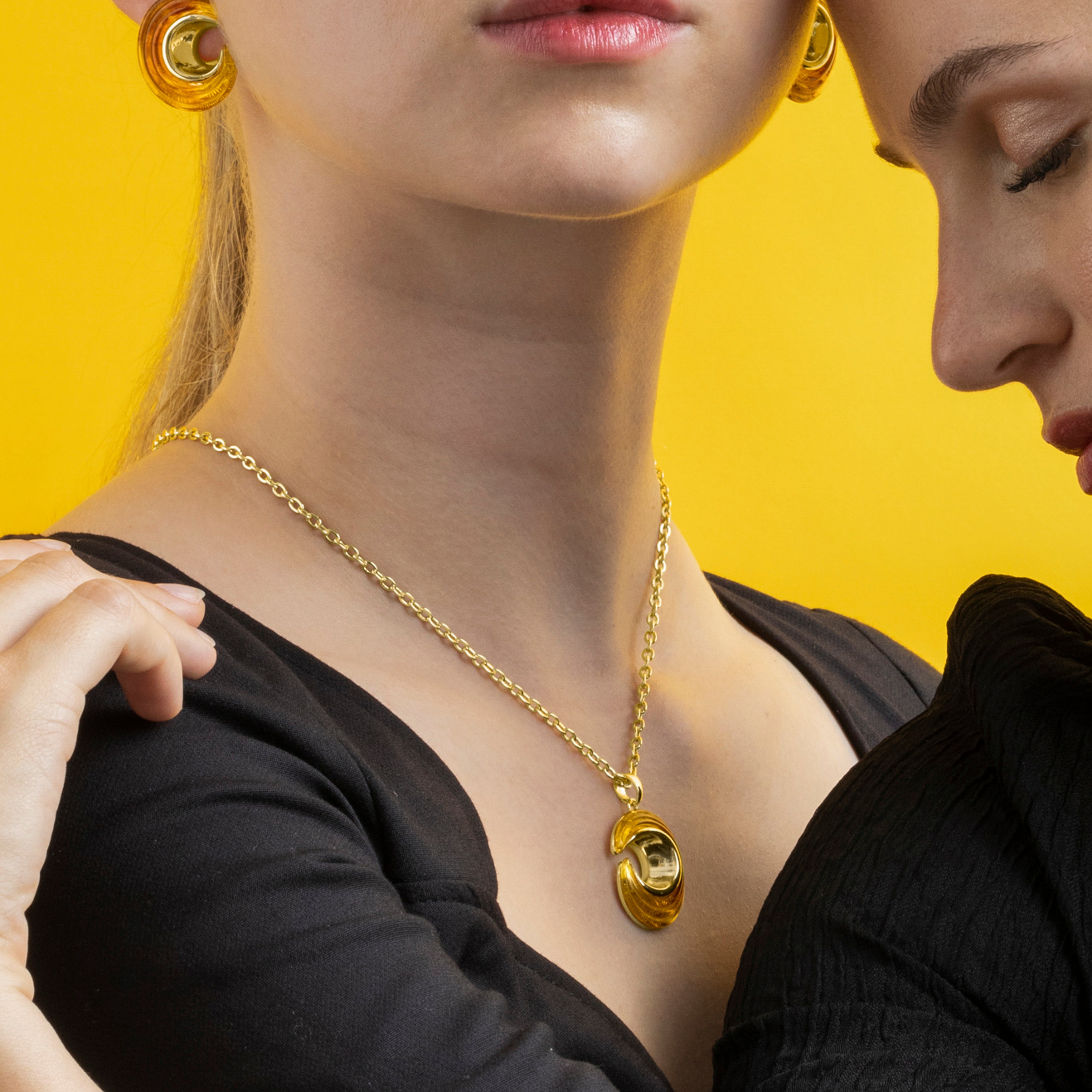 Collier avec résine ambre finition or 18k - Overnya