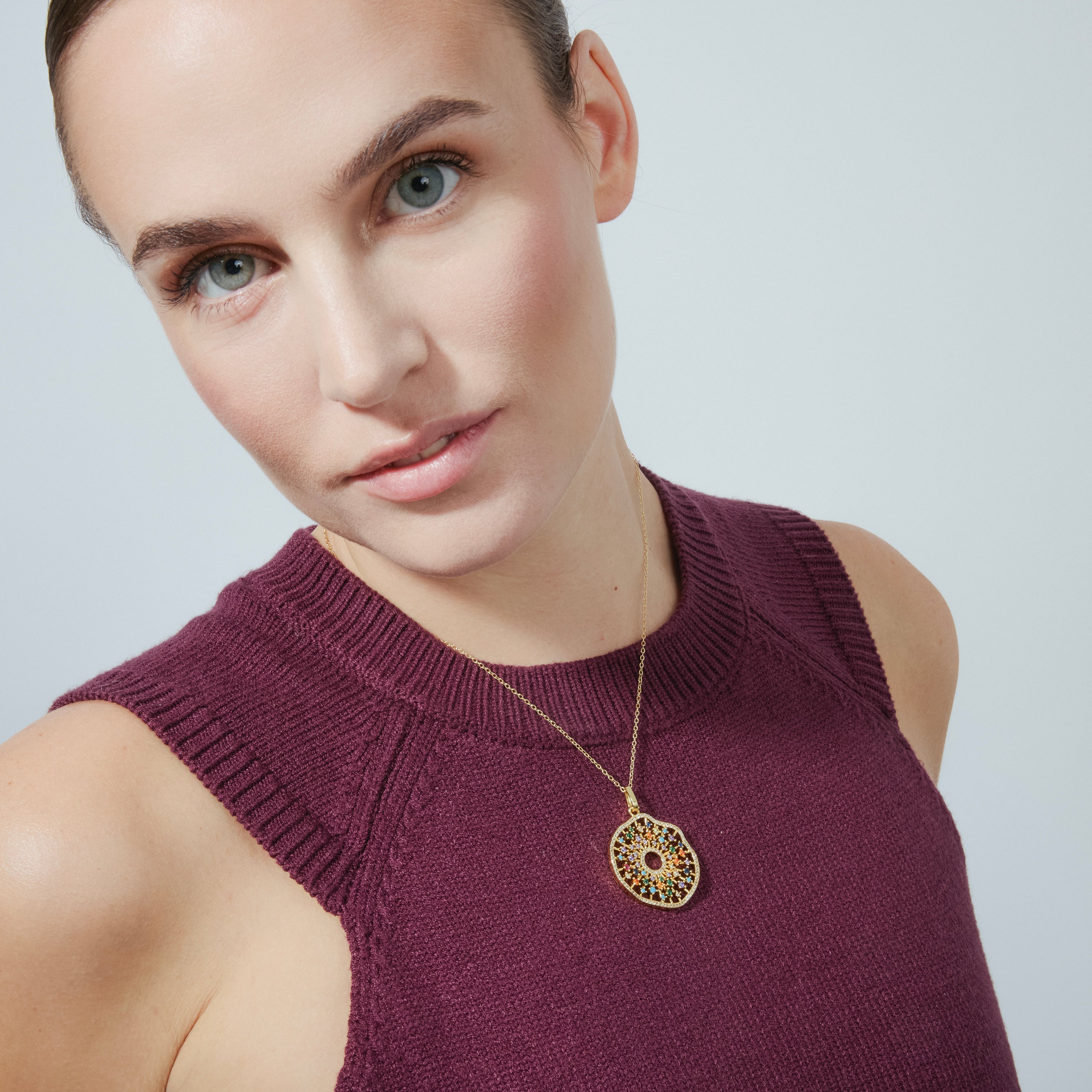 Collar de Aleación de Metal y Circonita Multicolor acabado en oro amarillo de 18k - Xodoa