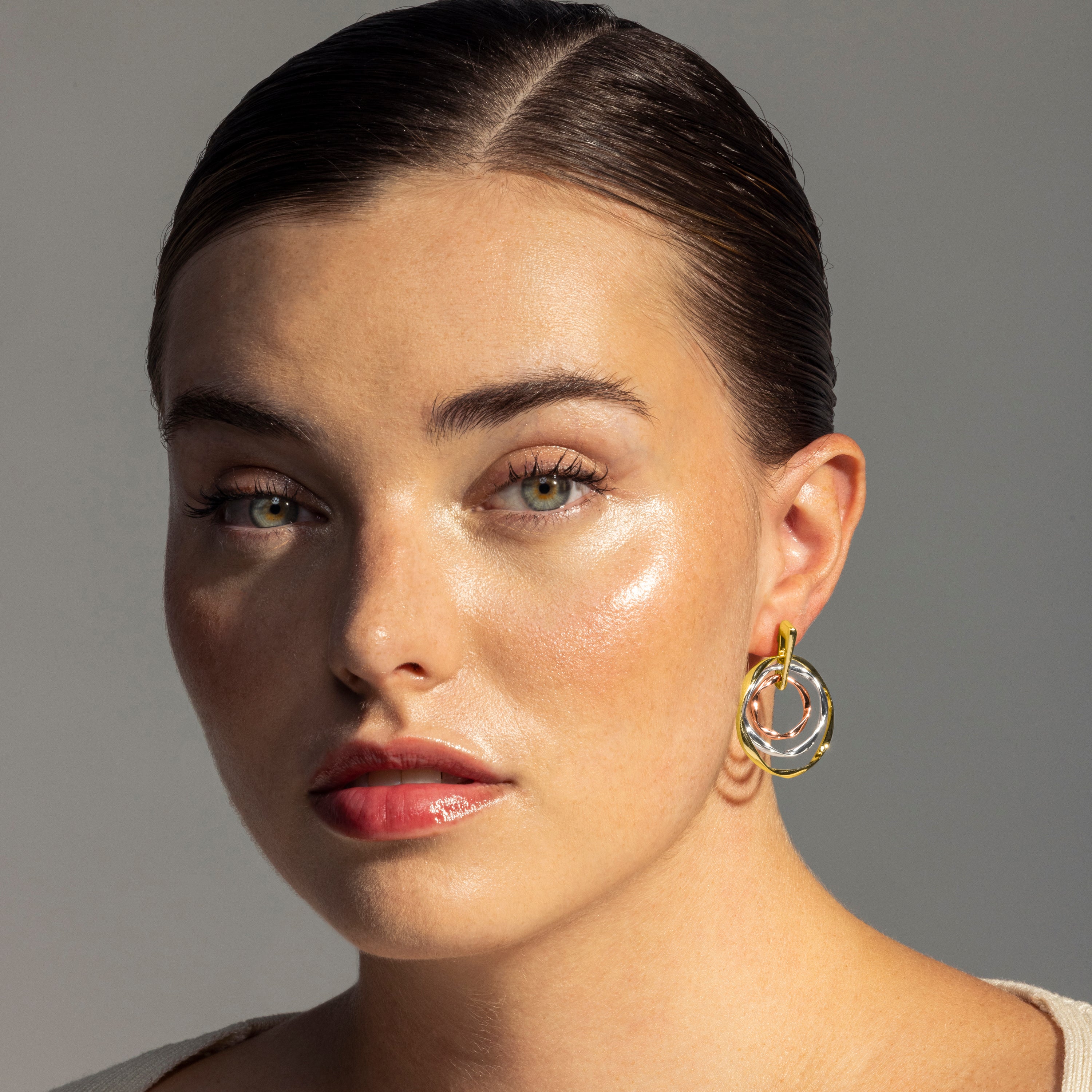 Pendientes acabados en oro amarillo de 18K - Ushdao