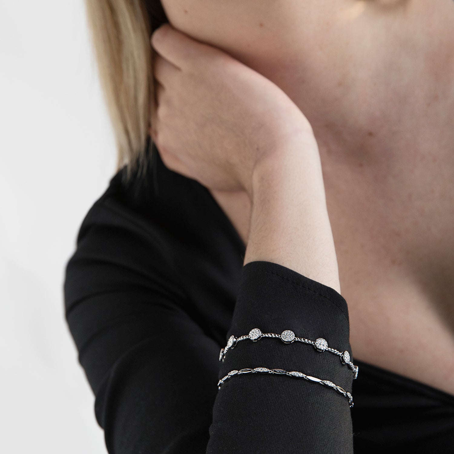 Pulsera de Aleación de Metal y Circonita Brillante acabado en rodio - Inajwa