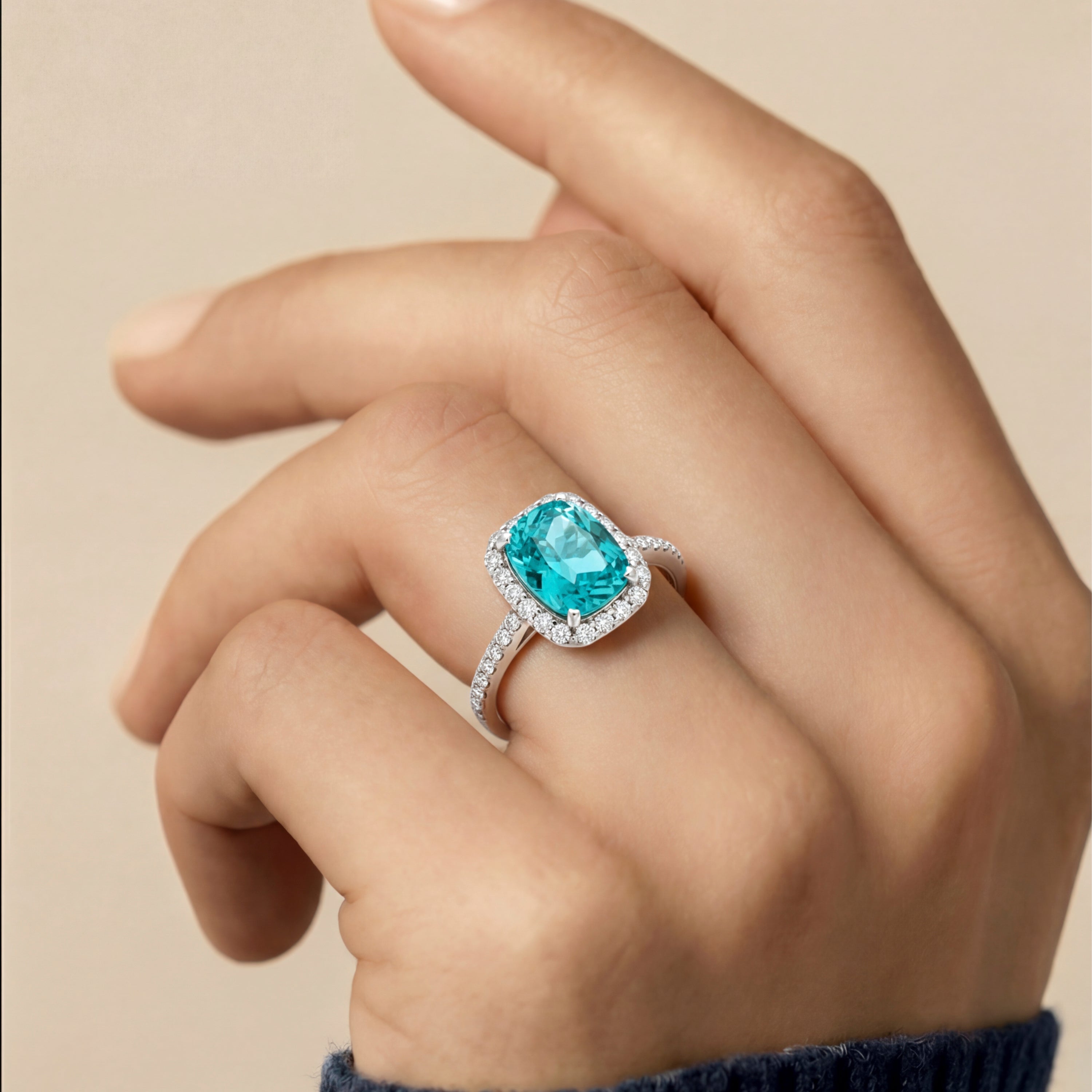 Anillo de Cuarzo Hidrotermal Verde Paraiba acabado en rodio - Lynor