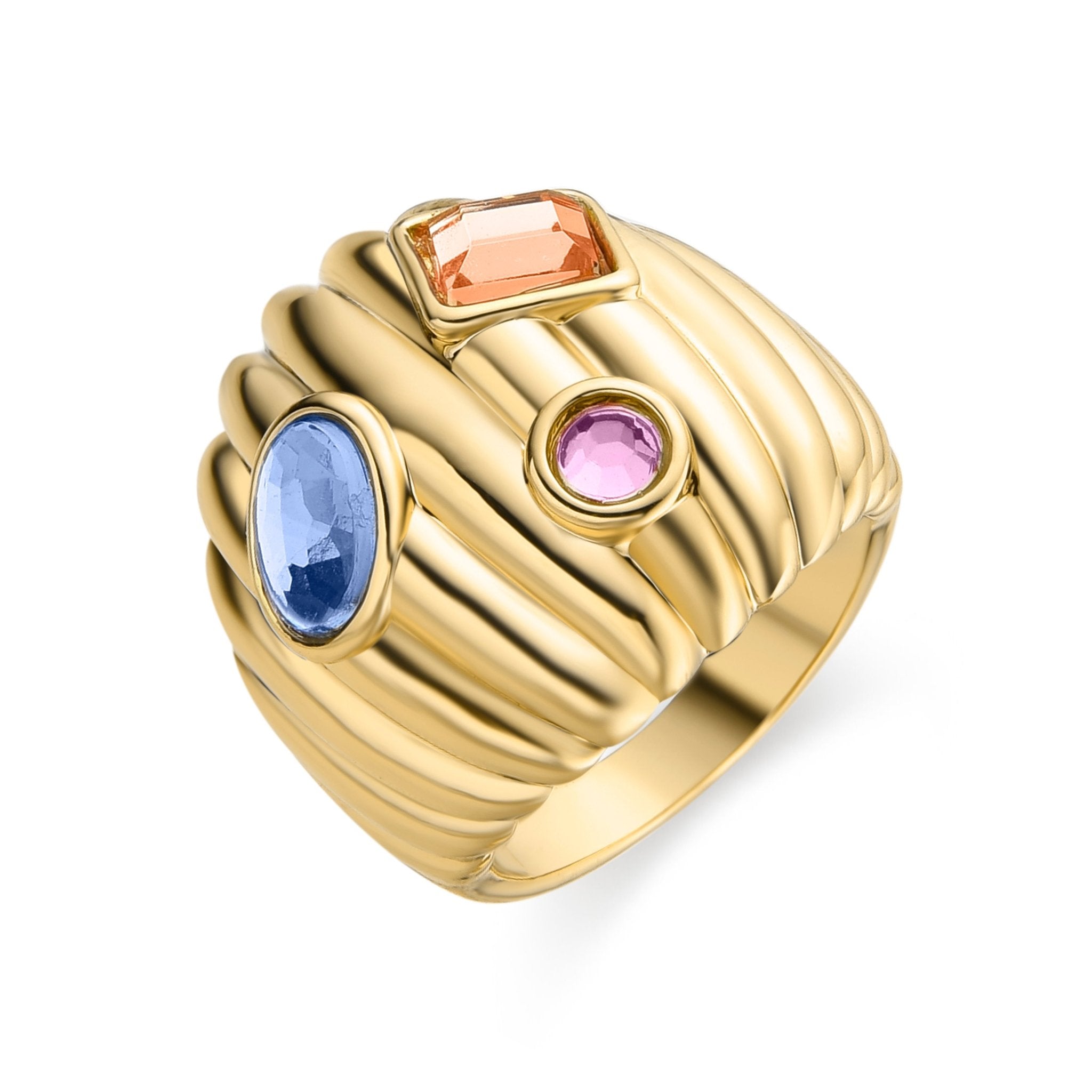 Ring finished in 18k yellow gold
